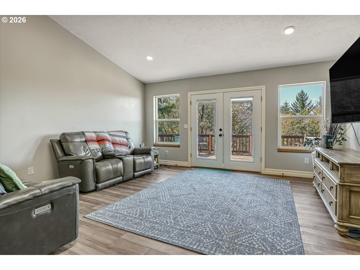 22500 Se Royal Anne Dr Property Photo 6