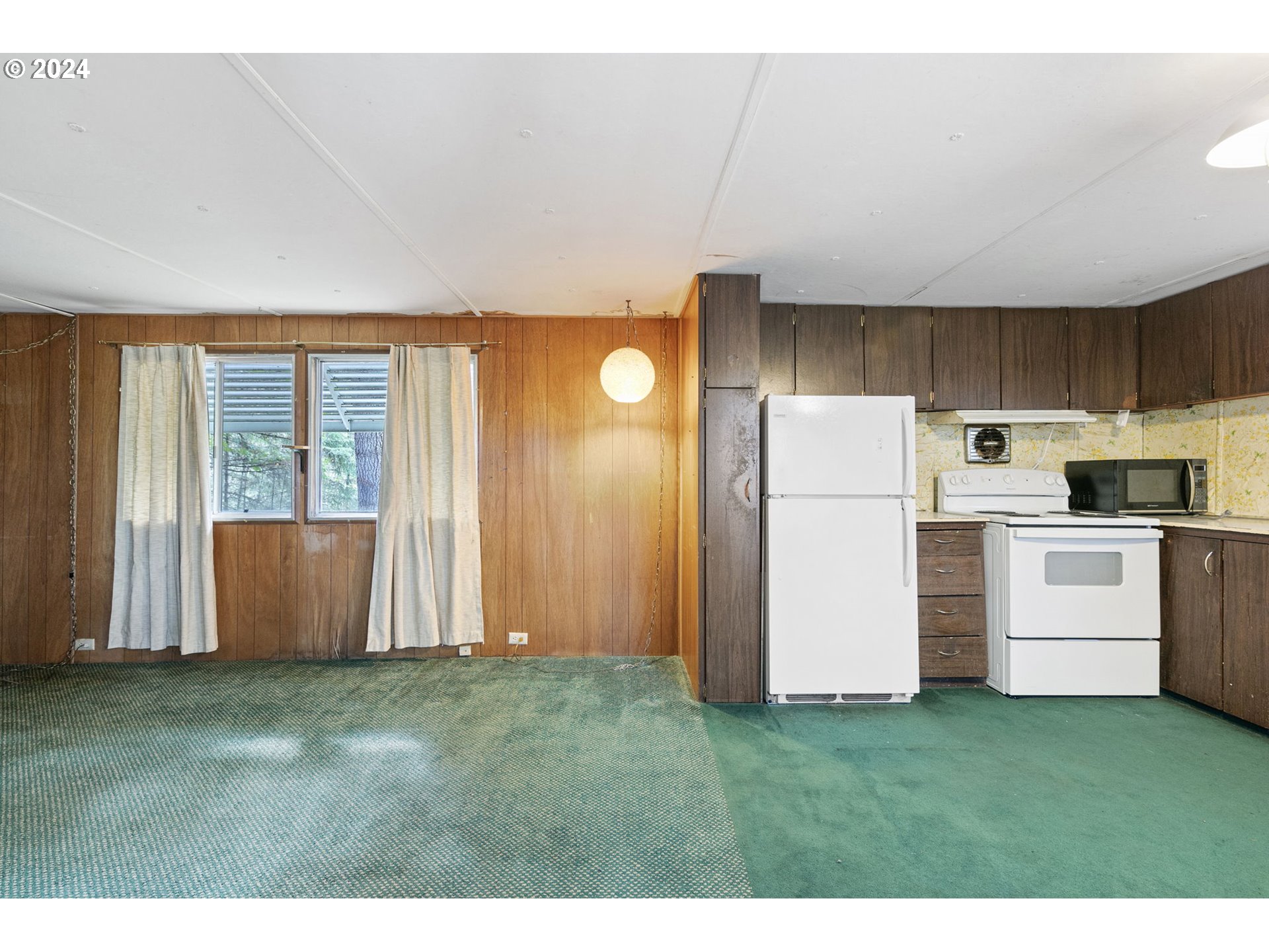 24977 Sturtevant Dr Property Photo 29