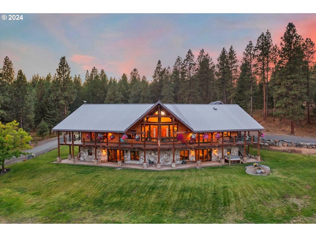 62924 WOLF CREEK LN