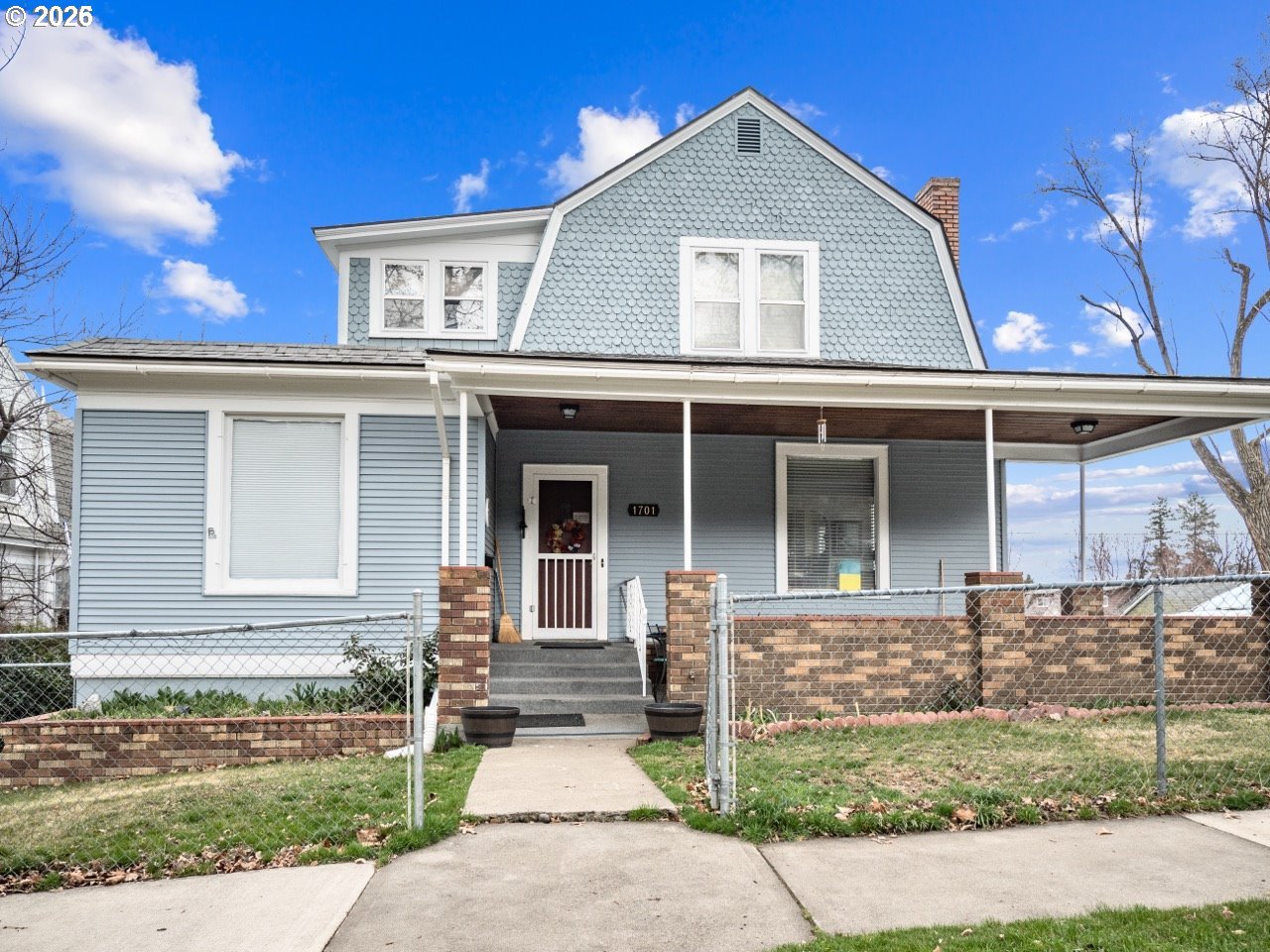 1701 1st St Property Photo 1