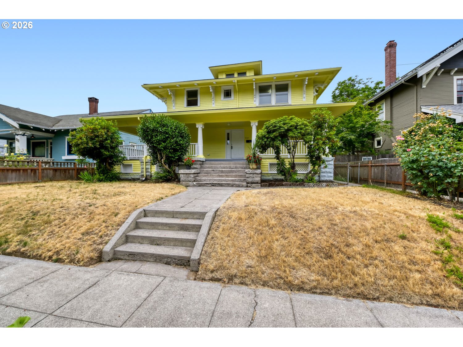 5727 N Haight Ave Property Photo 1