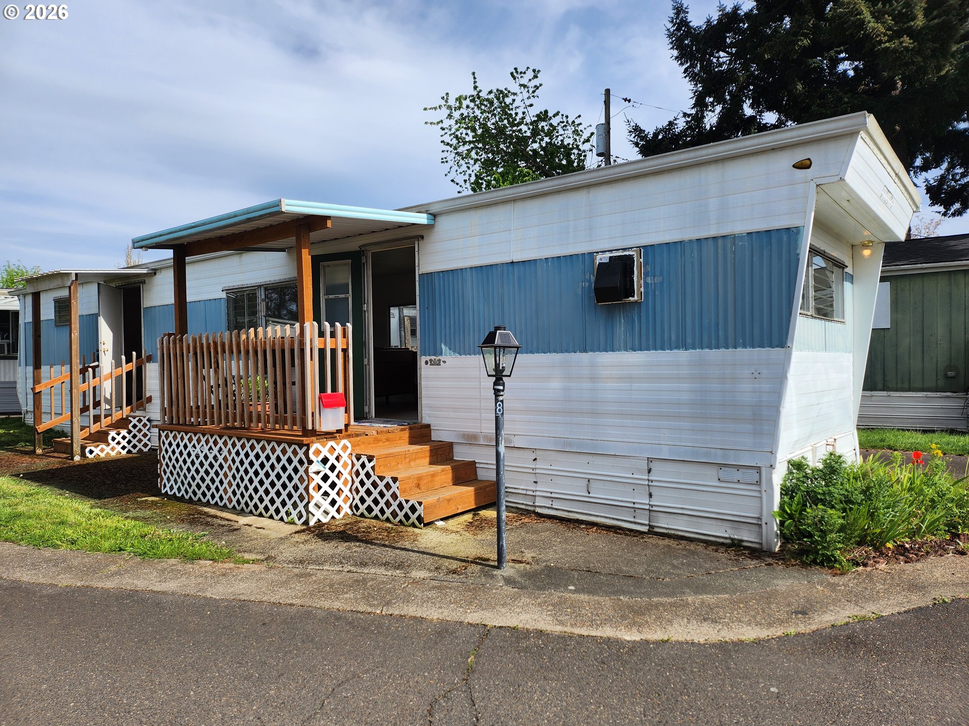 7635 Se Johnson Creek Blvd Property Photo 1