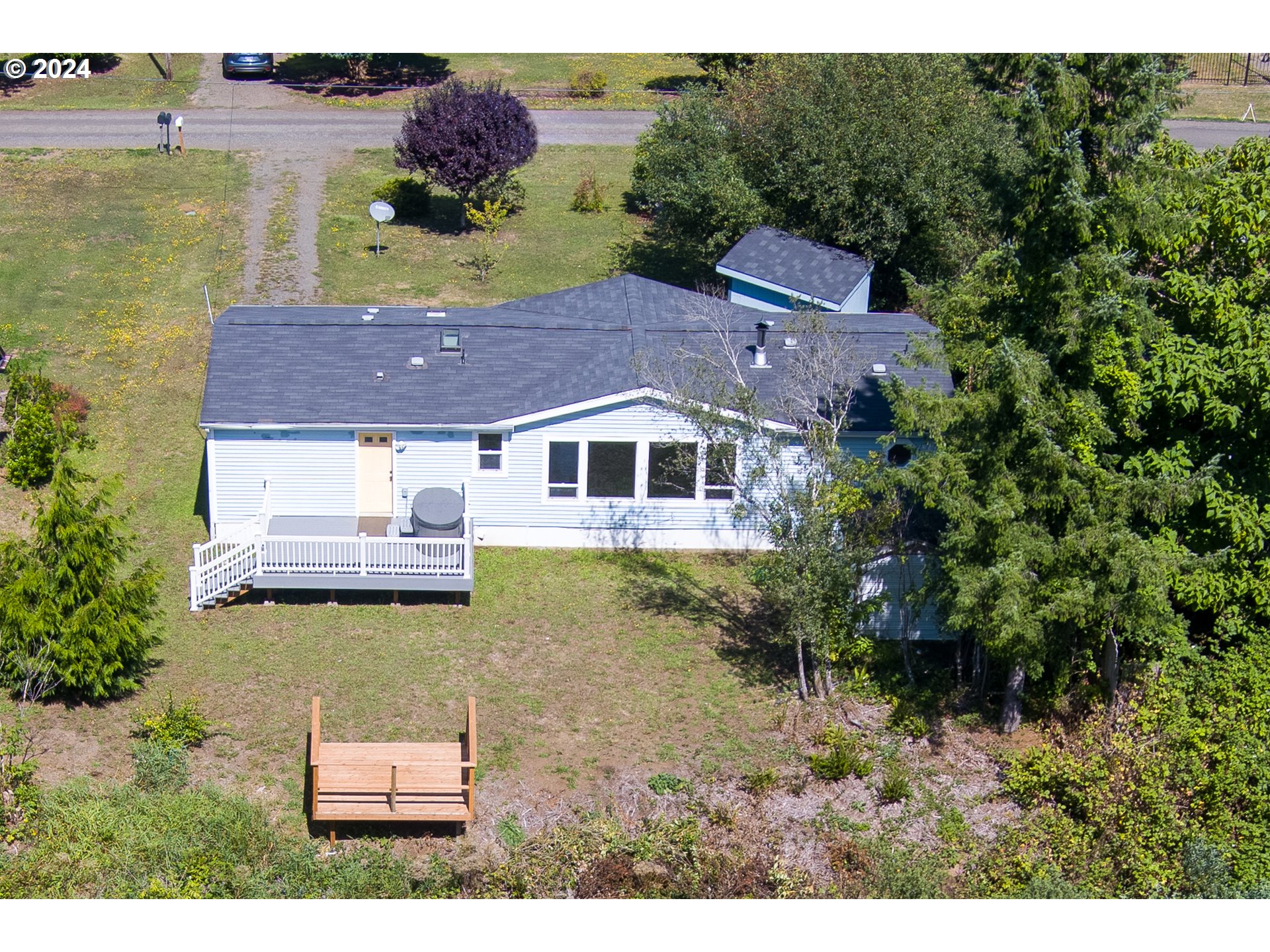 18999 Nestucca Dr Property Photo 10