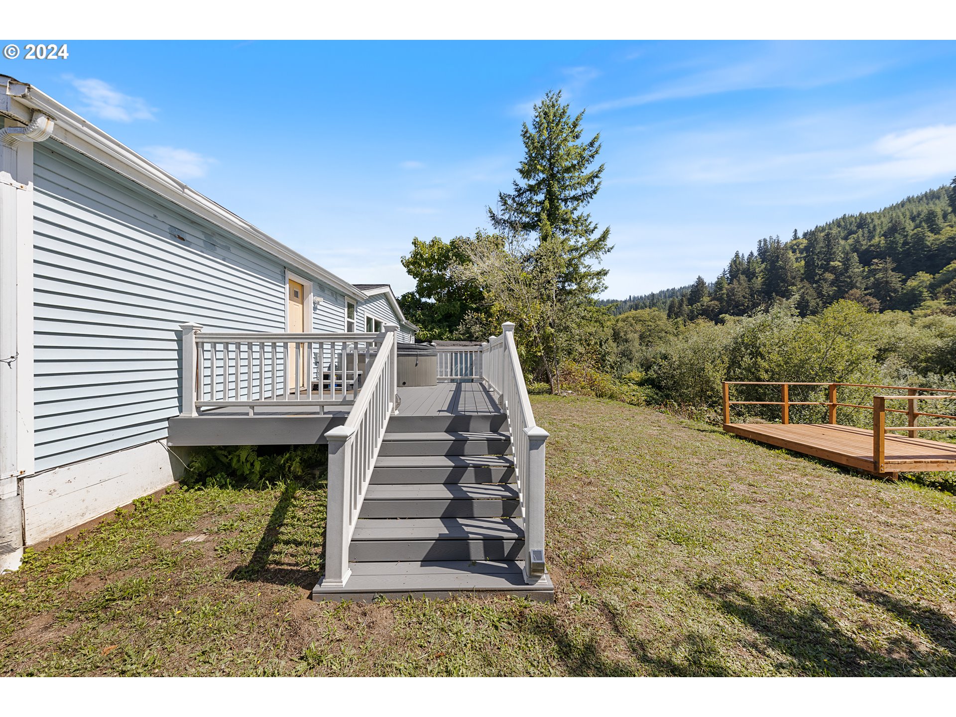 18999 Nestucca Dr Property Photo 13