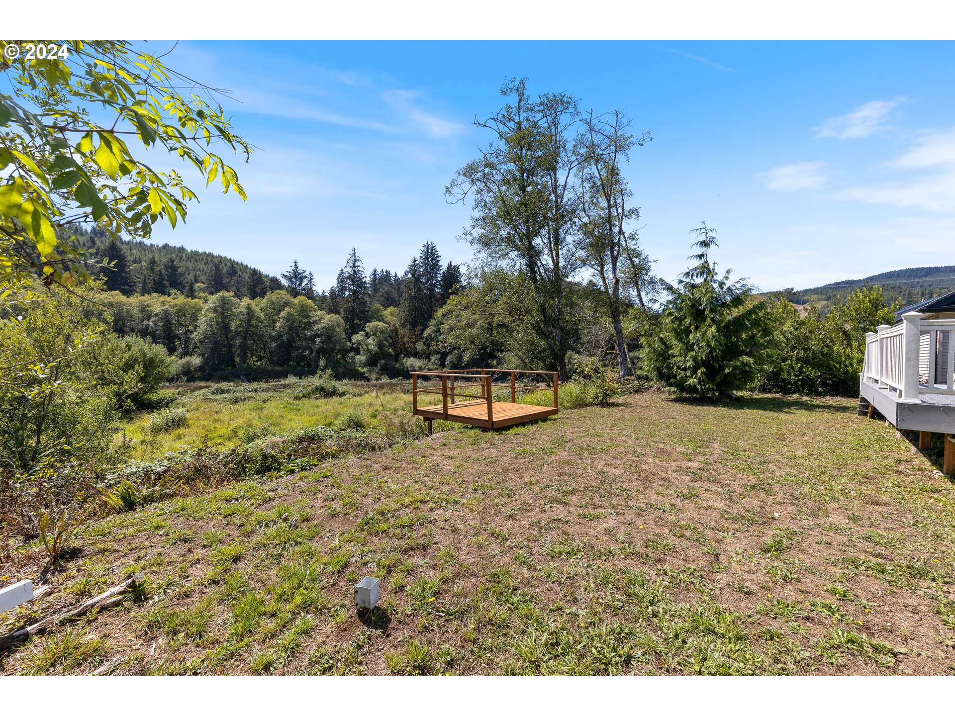 18999 Nestucca Dr Property Photo 16