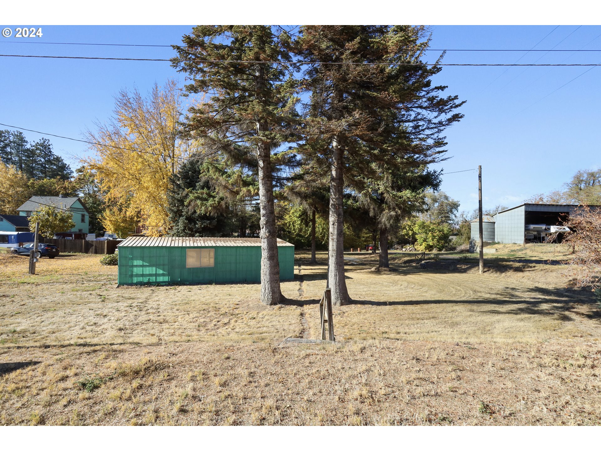 600 Barnett St Property Photo 2