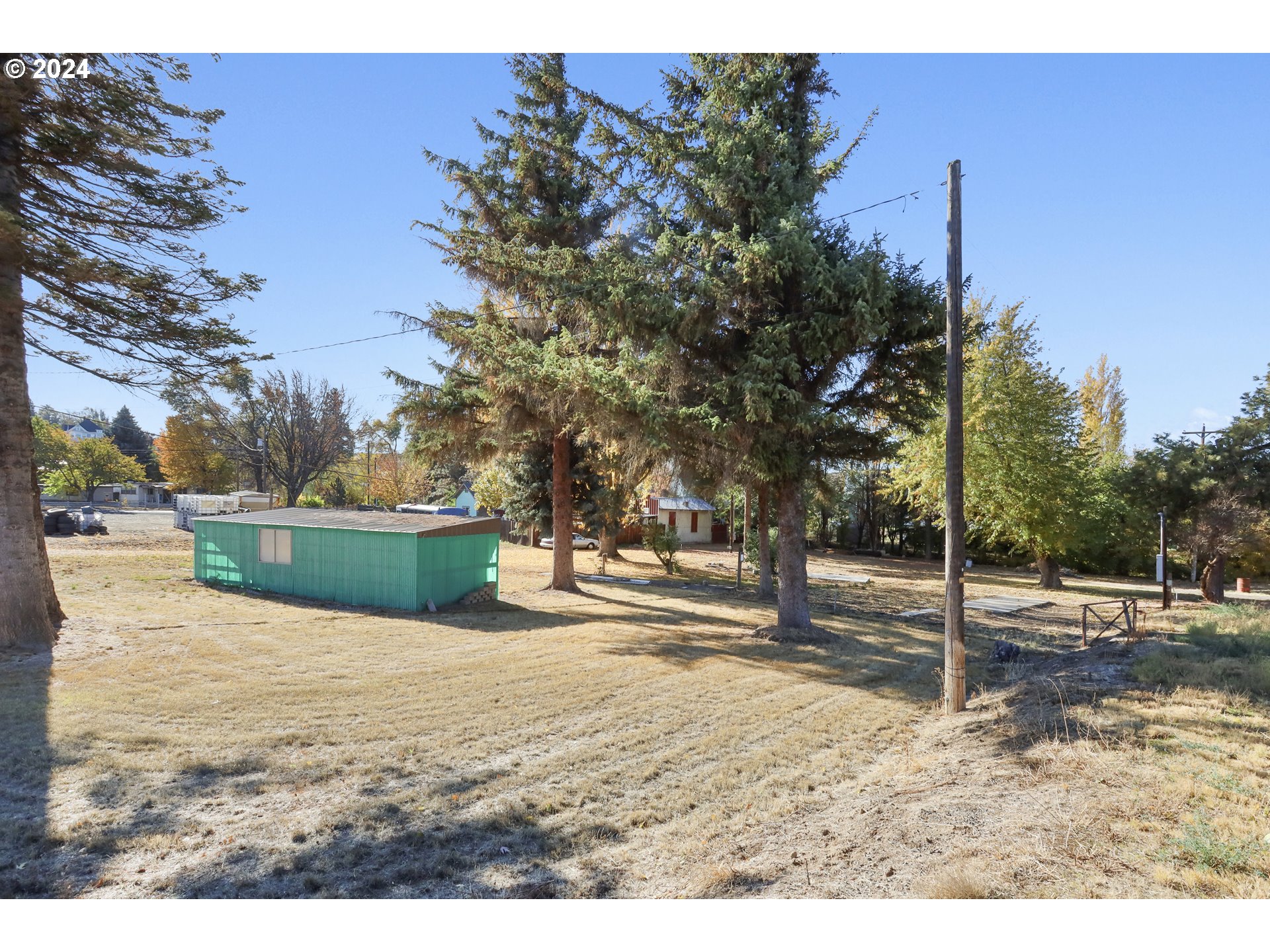 600 Barnett St Property Photo 17