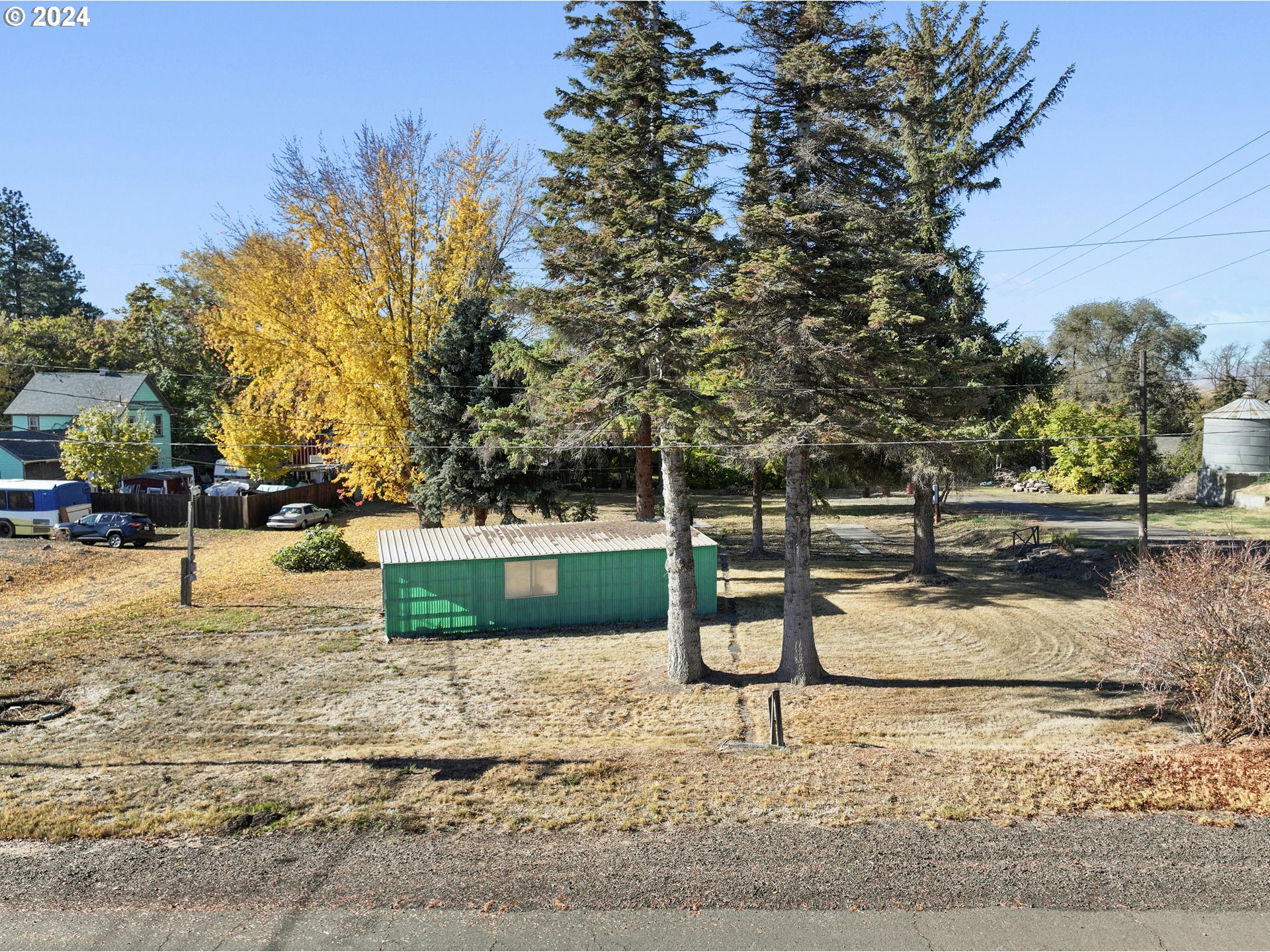 600 Barnett St Property Photo 27
