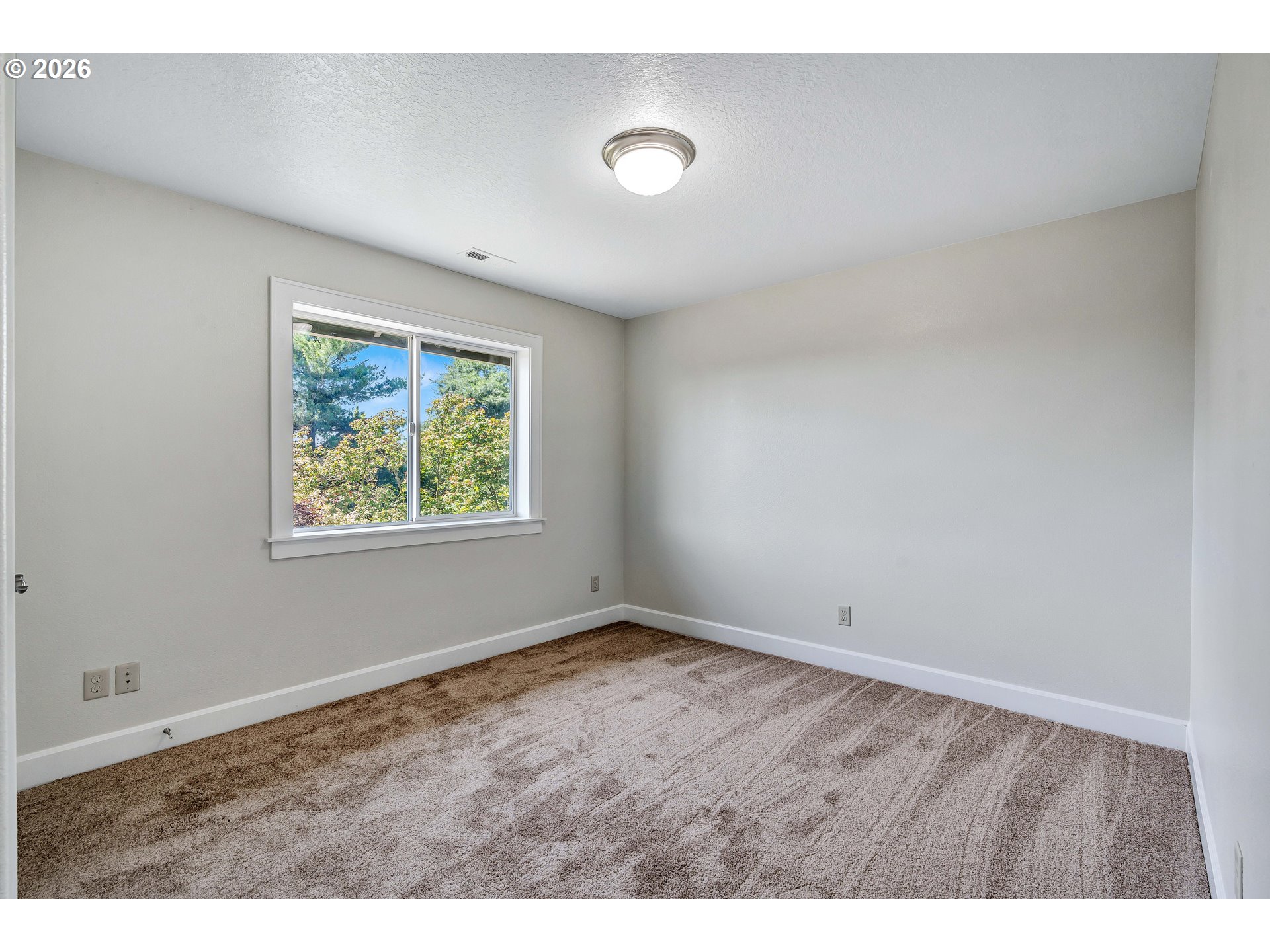 1018 34th Pl Property Photo 23