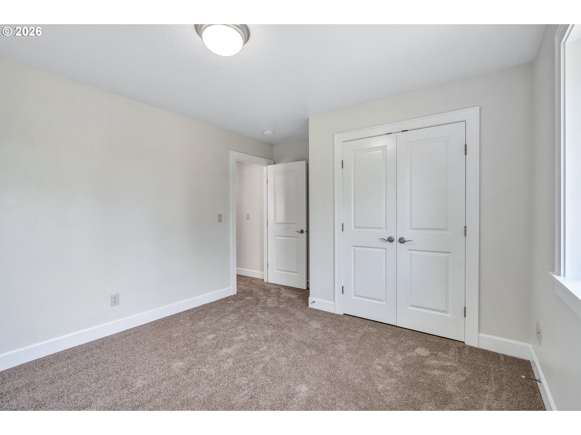 1018 34th Pl Property Photo 24