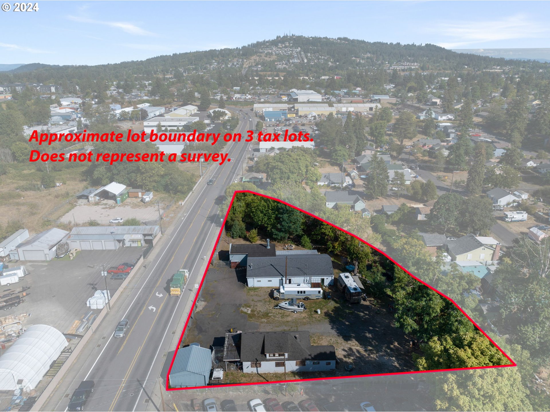 6906 Se Johnson Creek Blvd Property Photo 1