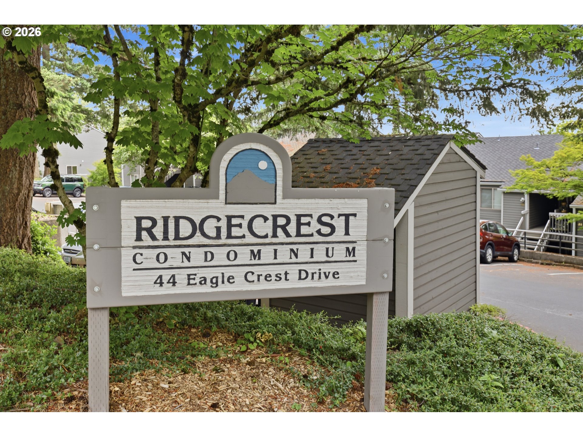 44 Eagle Crest Dr 10 Property Photo 2