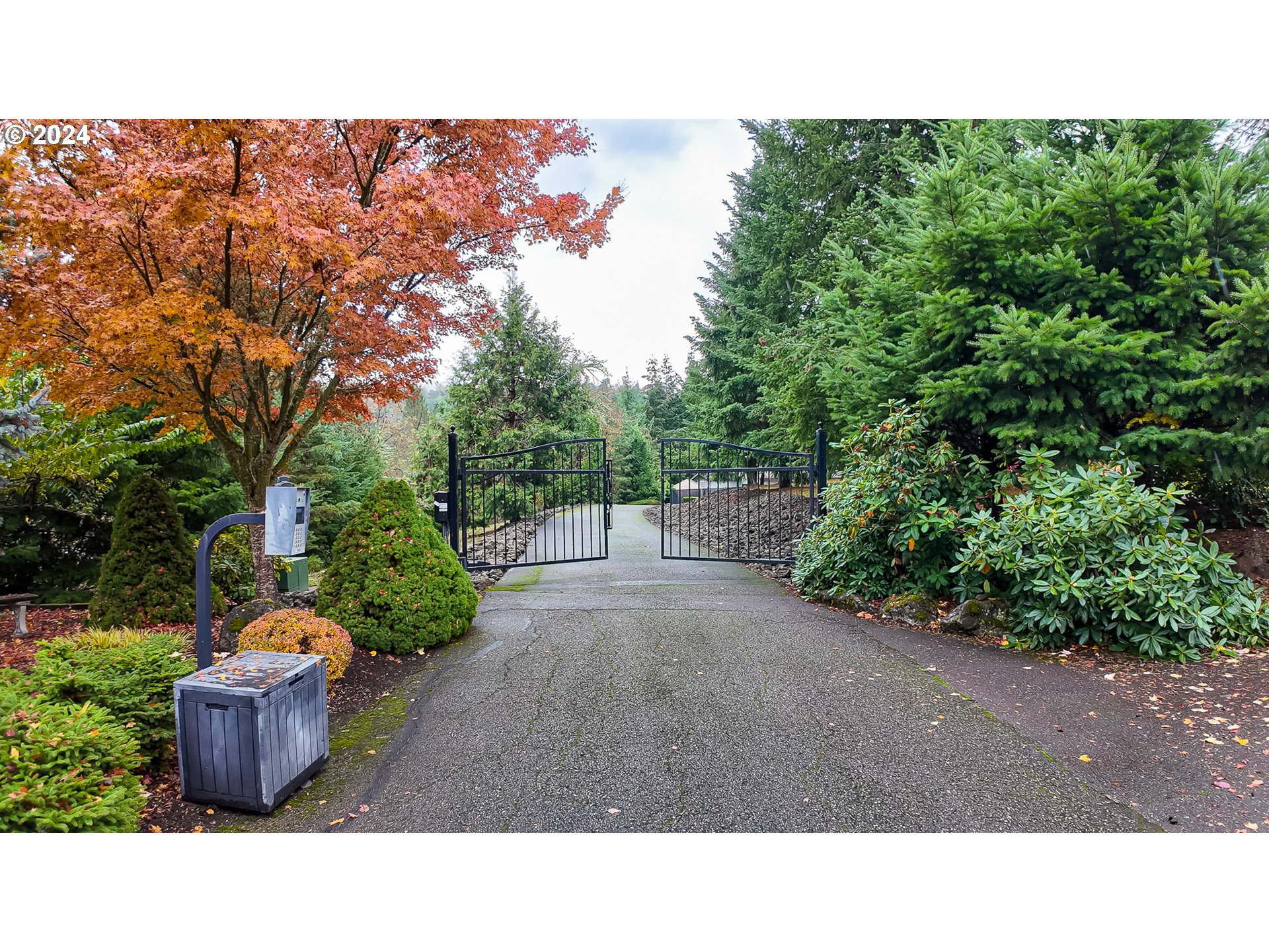 1081 Umpqua College Rd Property Photo 3