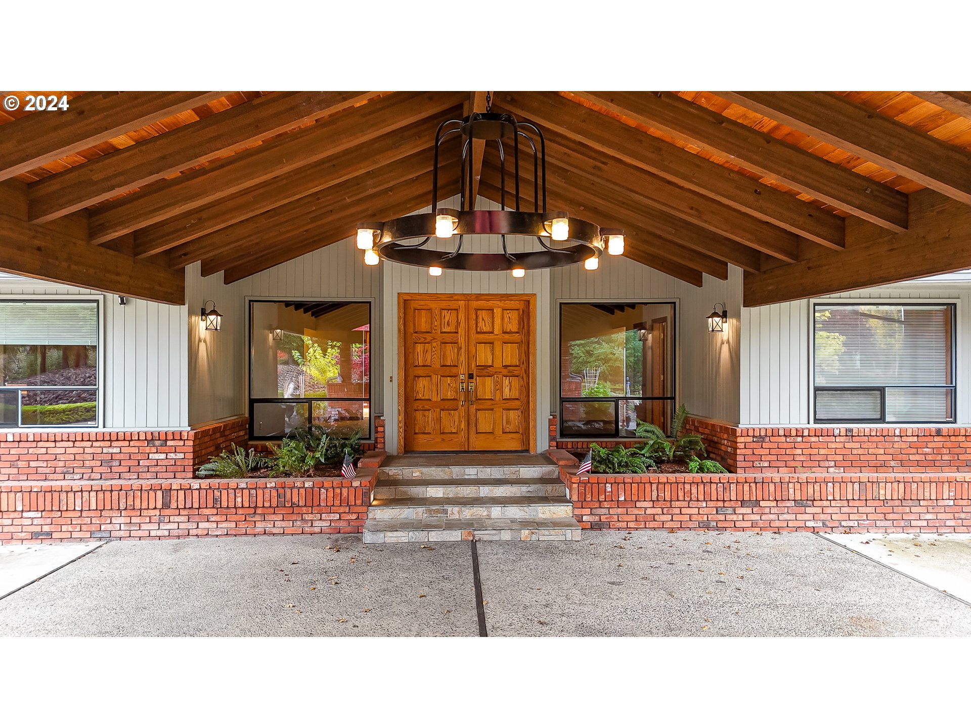 1081 Umpqua College Rd Property Photo 9