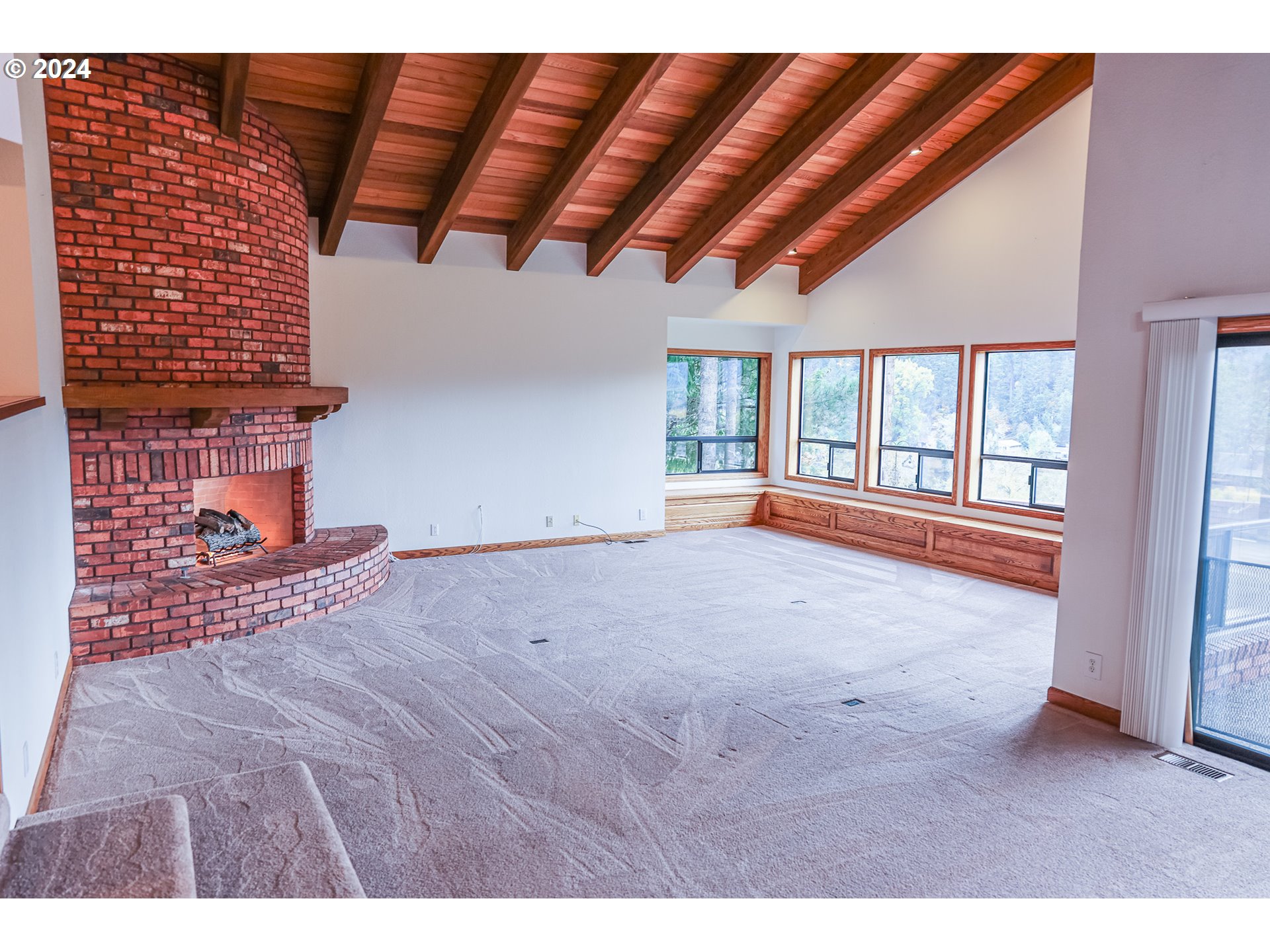 1081 Umpqua College Rd Property Photo 21