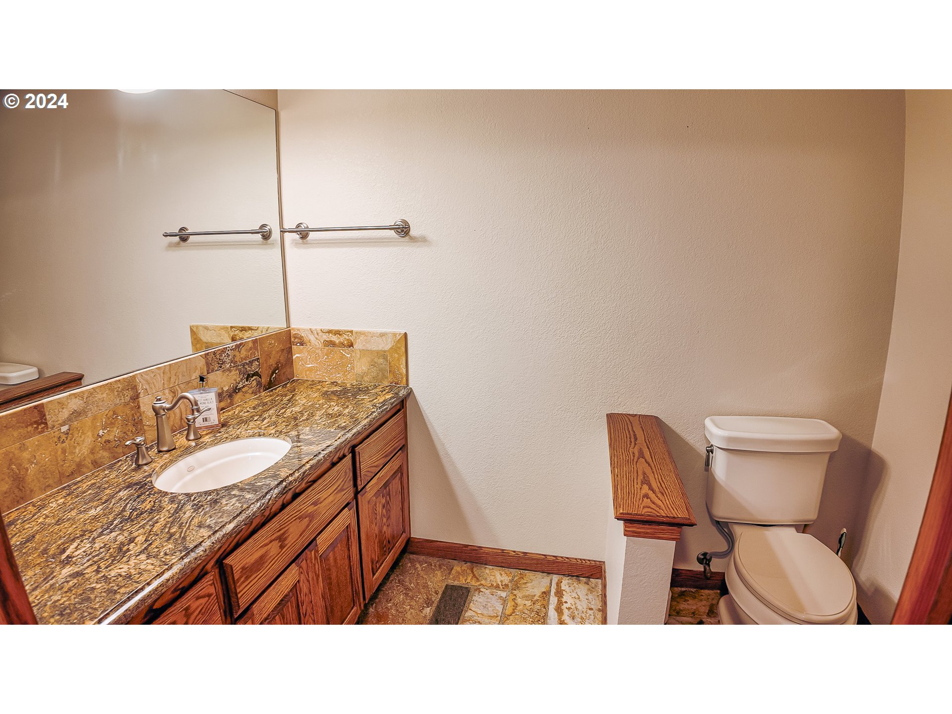 1081 Umpqua College Rd Property Photo 25