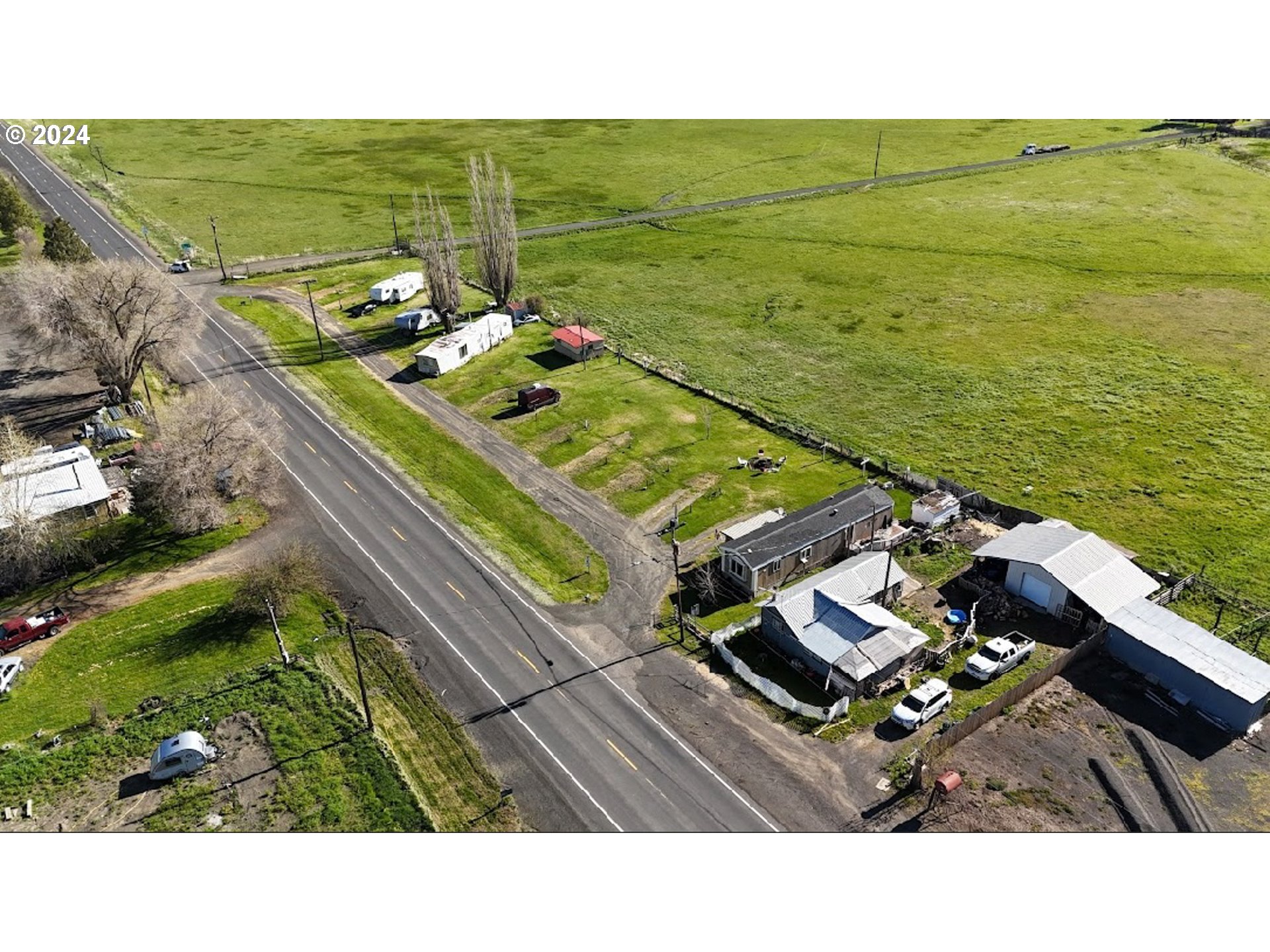 265 Hwy 395 Property Photo 2