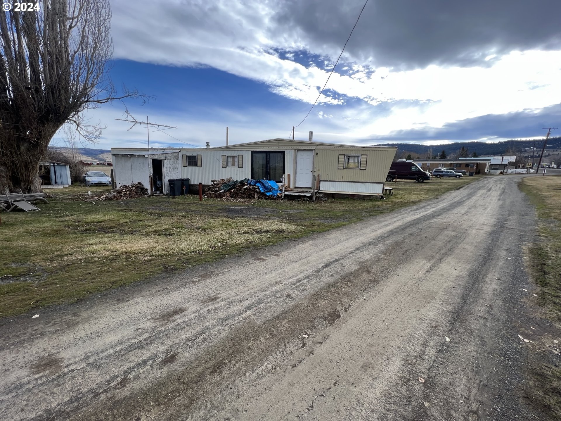 265 Hwy 395 Property Photo 13