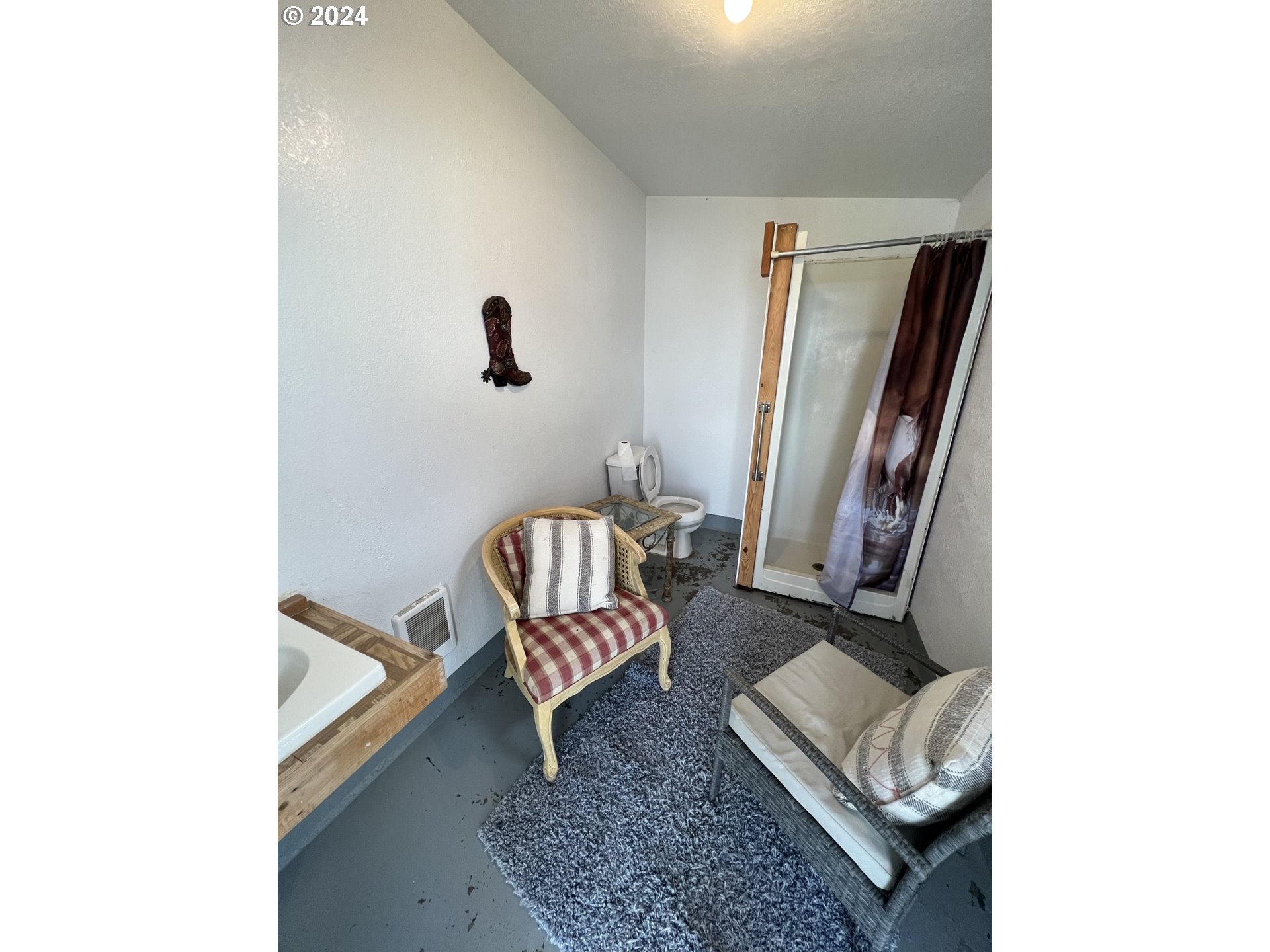 265 Hwy 395 Property Photo 15