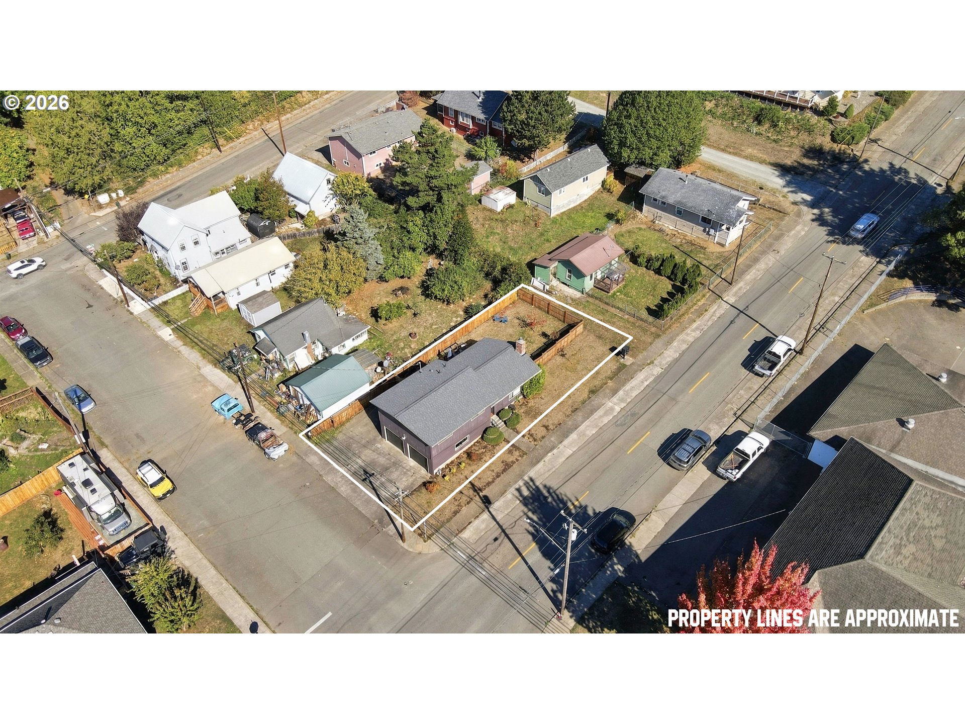 1005 Maple St Property Photo 3