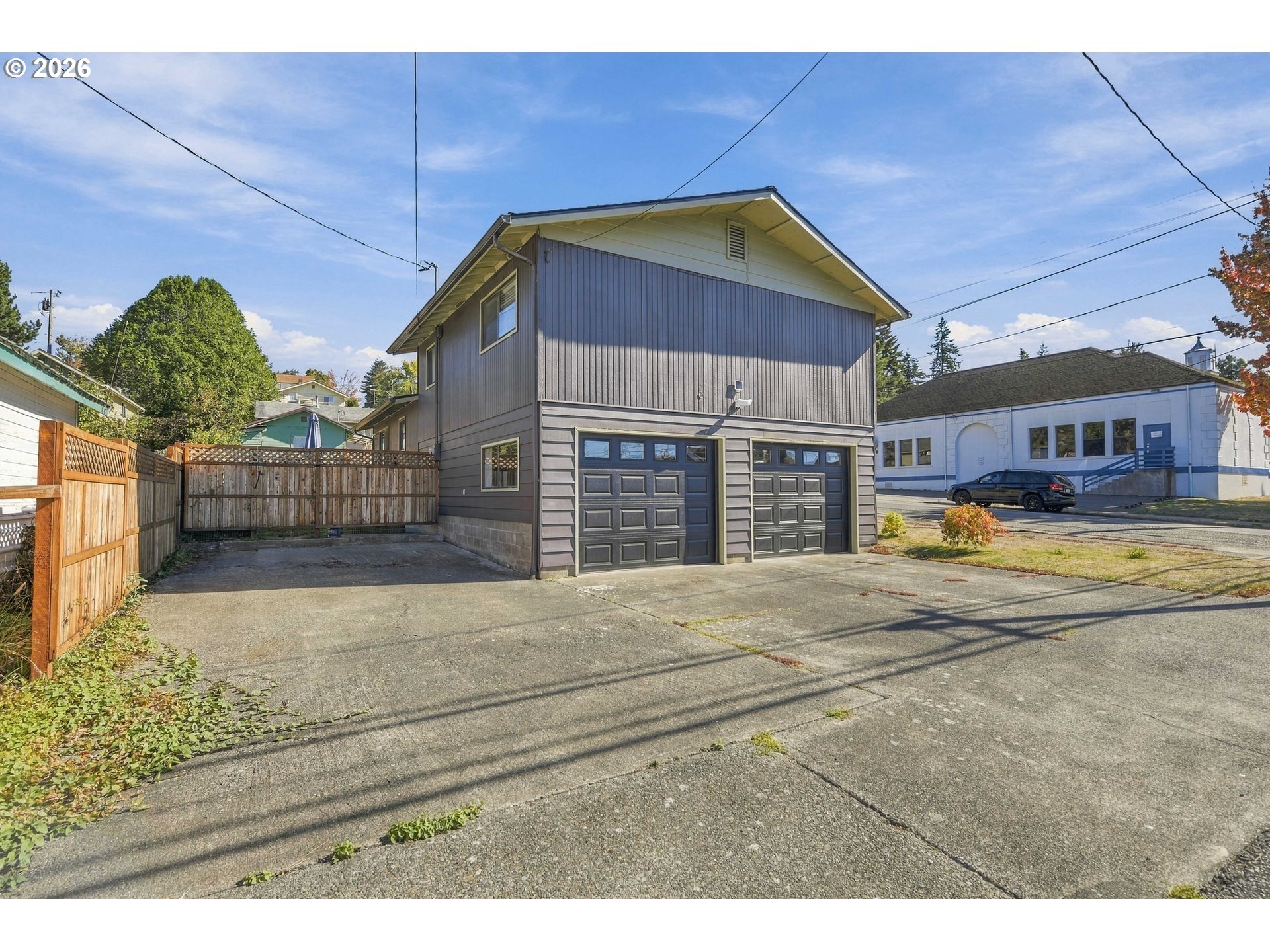 1005 Maple St Property Photo 5