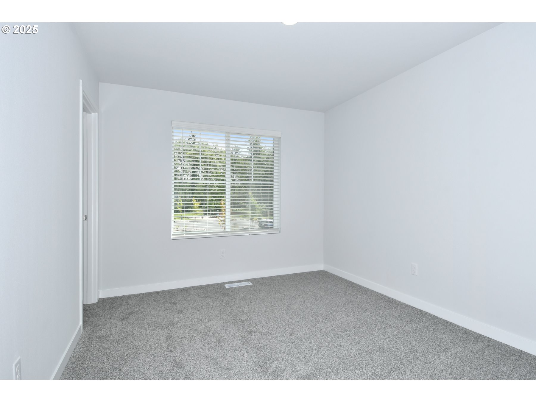 1342 Ne 8th Ave Property Photo 16