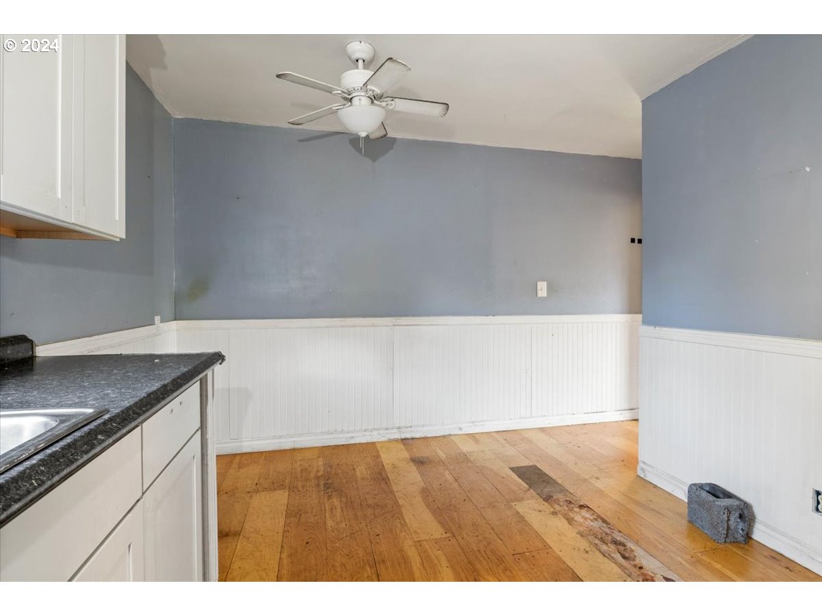 4100 Arnold St Ne Property Photo 25