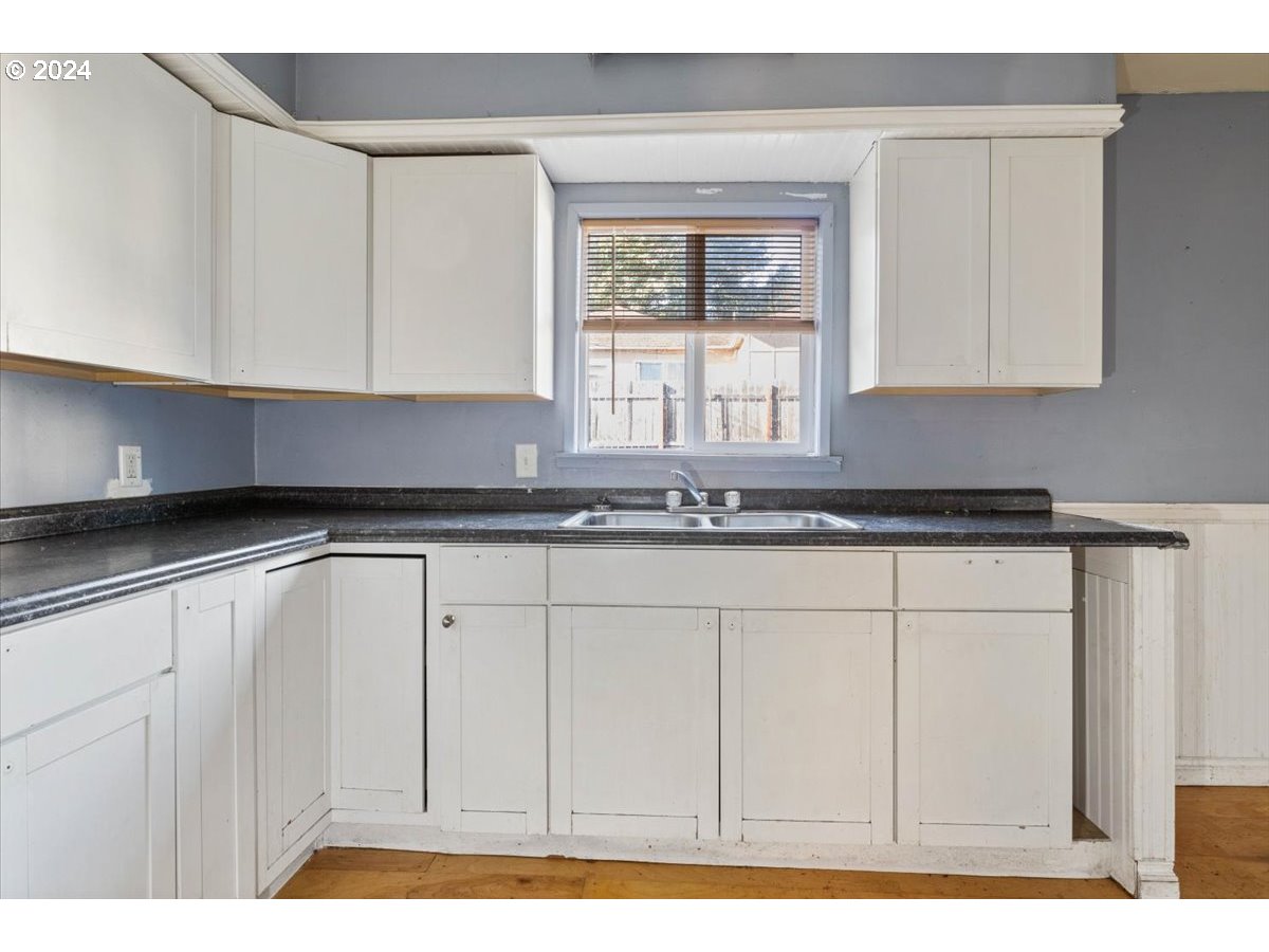 4100 Arnold St Ne Property Photo 26