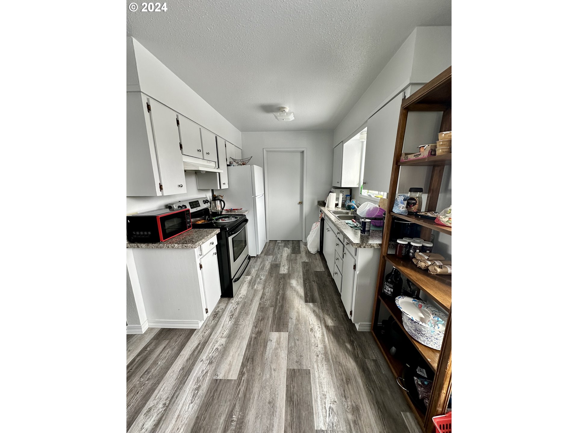 2765/2751 Myrtle St Property Photo 7