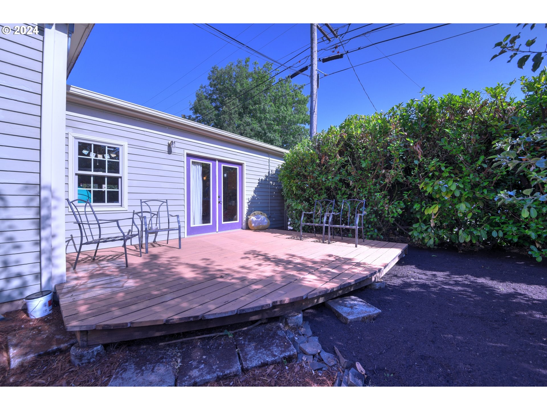 1034 Lawrence St Property Photo 33