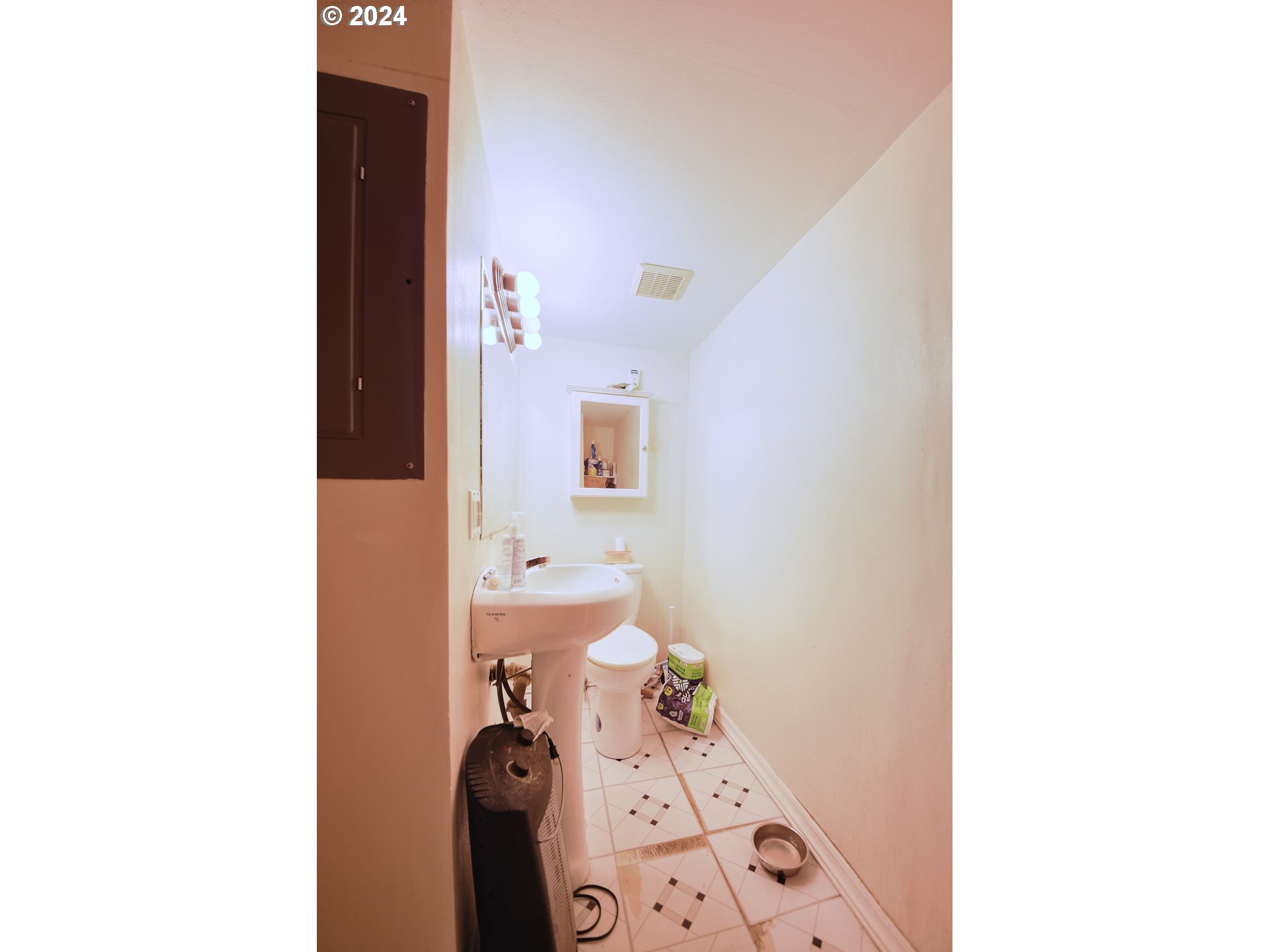 1034 Lawrence St Property Photo 38