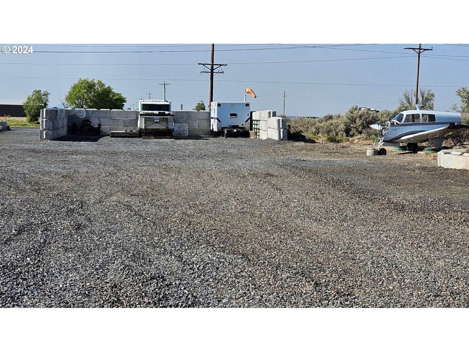 100 1800 Christmas Valley Hwy Property Photo 4