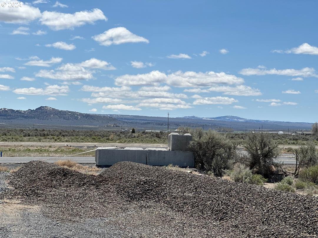 100 1800 Christmas Valley Hwy Property Photo 9