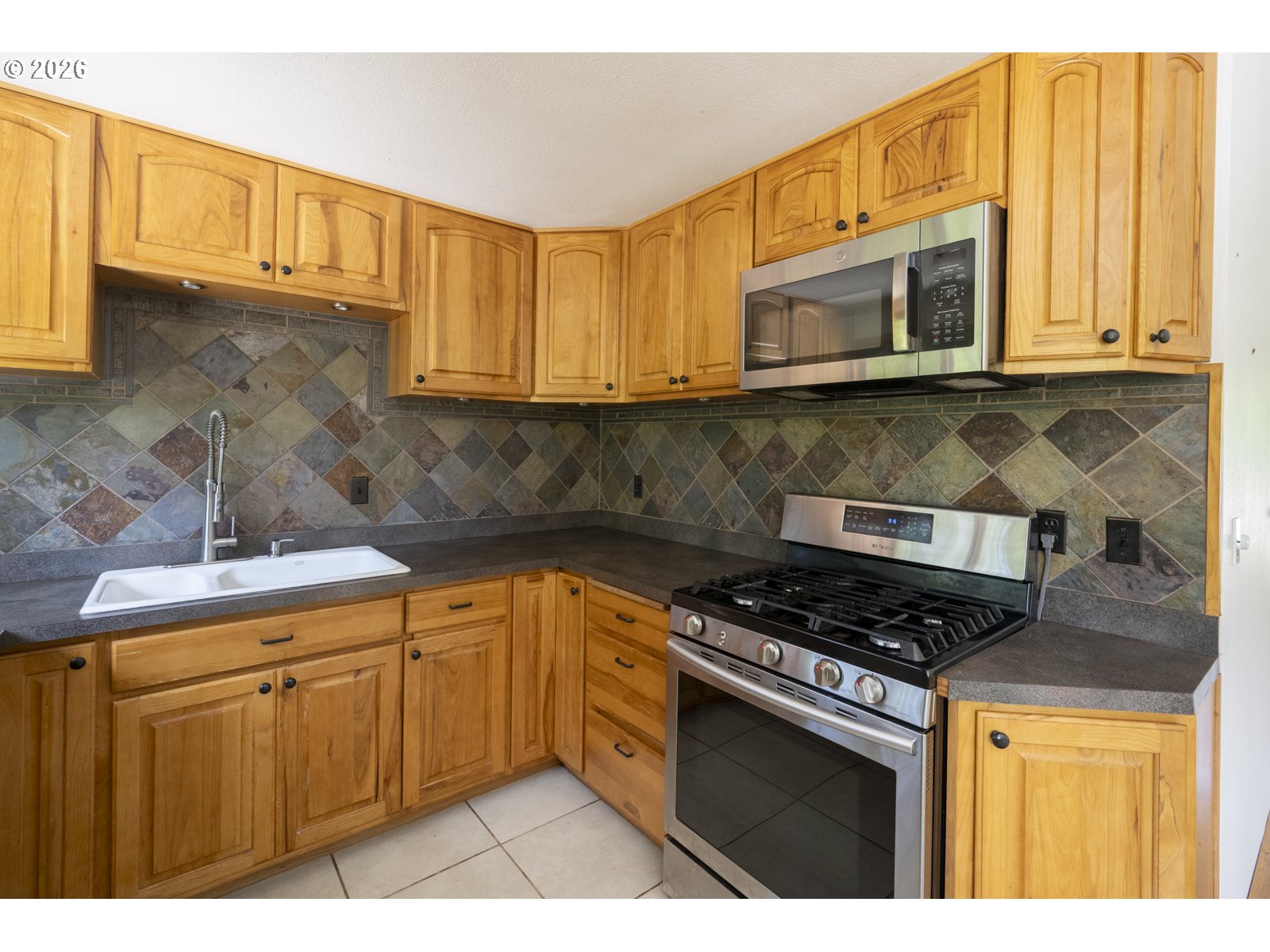 45900 E Haines Rd Property Photo 10