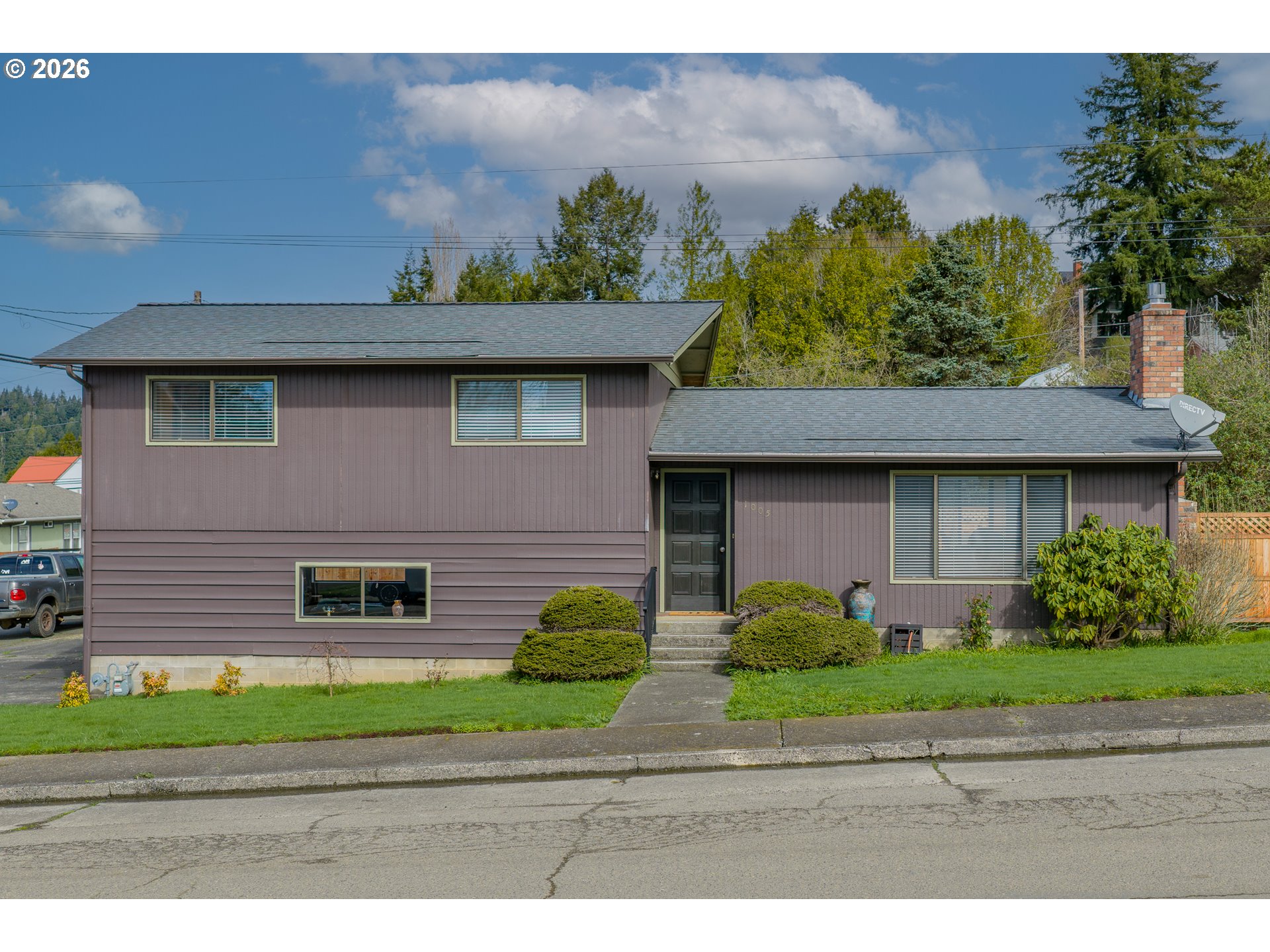 1005 Maple St Property Photo 1
