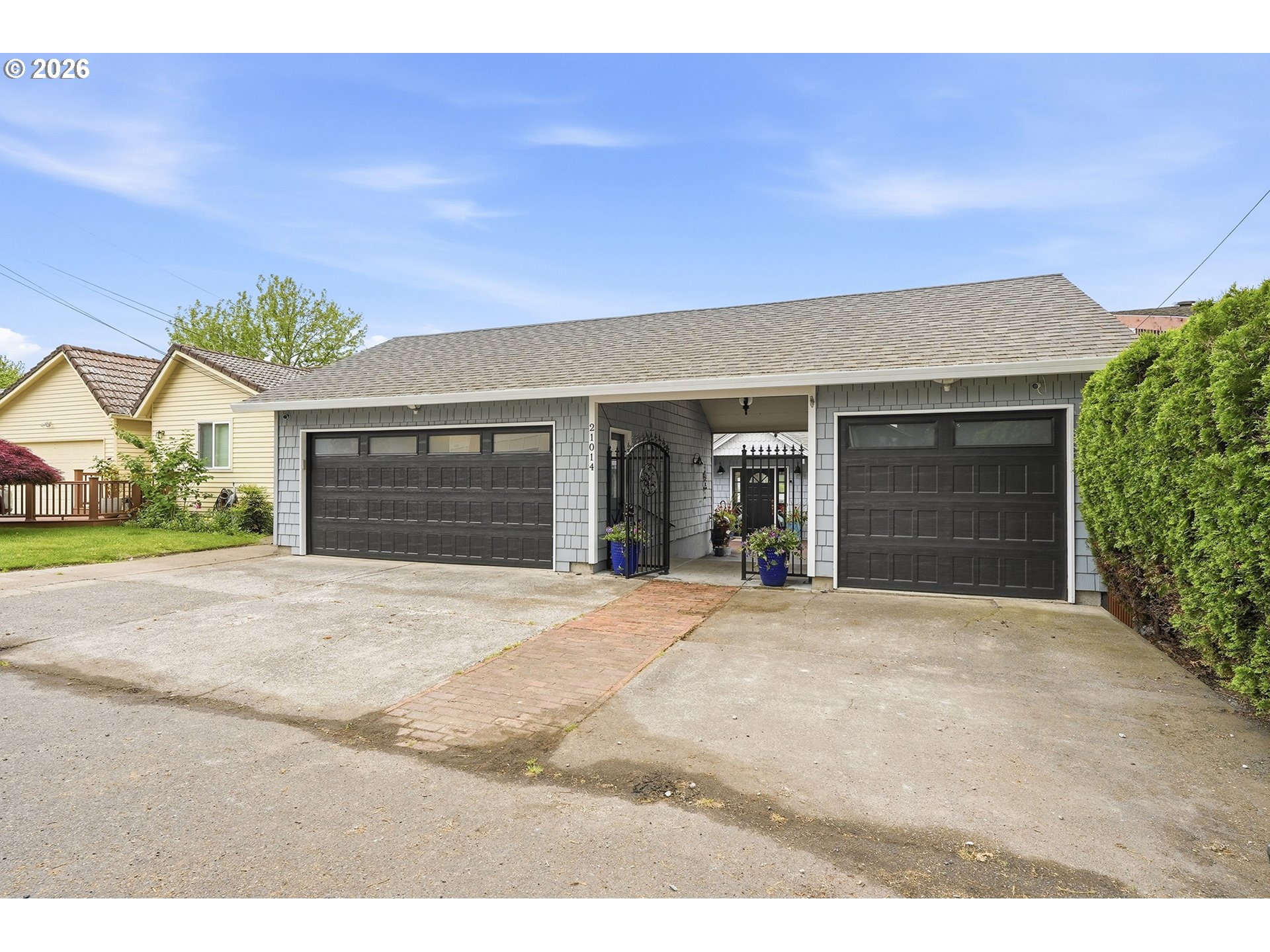 21014 Ne Interlachen Ln Property Photo 2