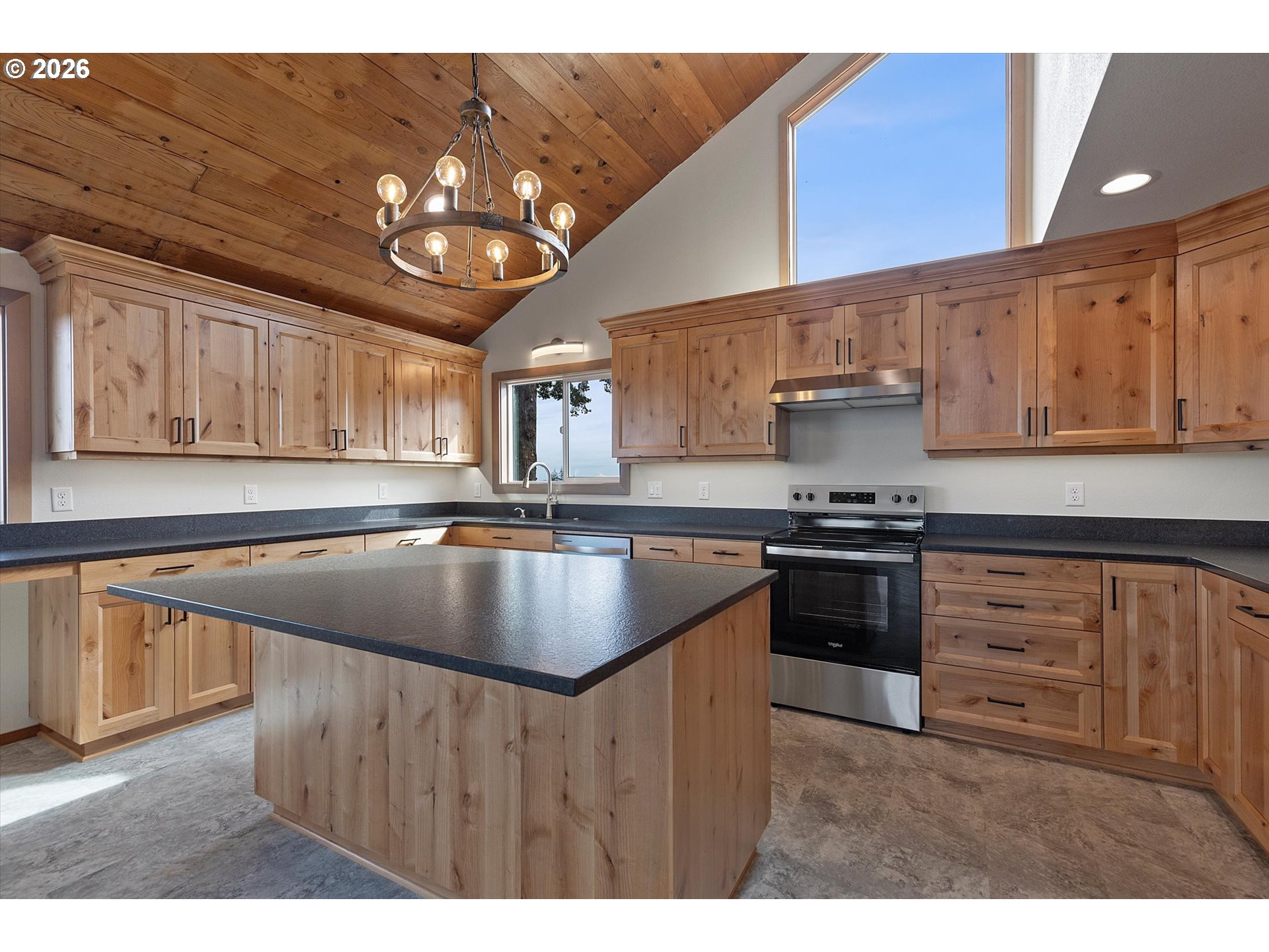 20750 Stone Rd Property Photo 11