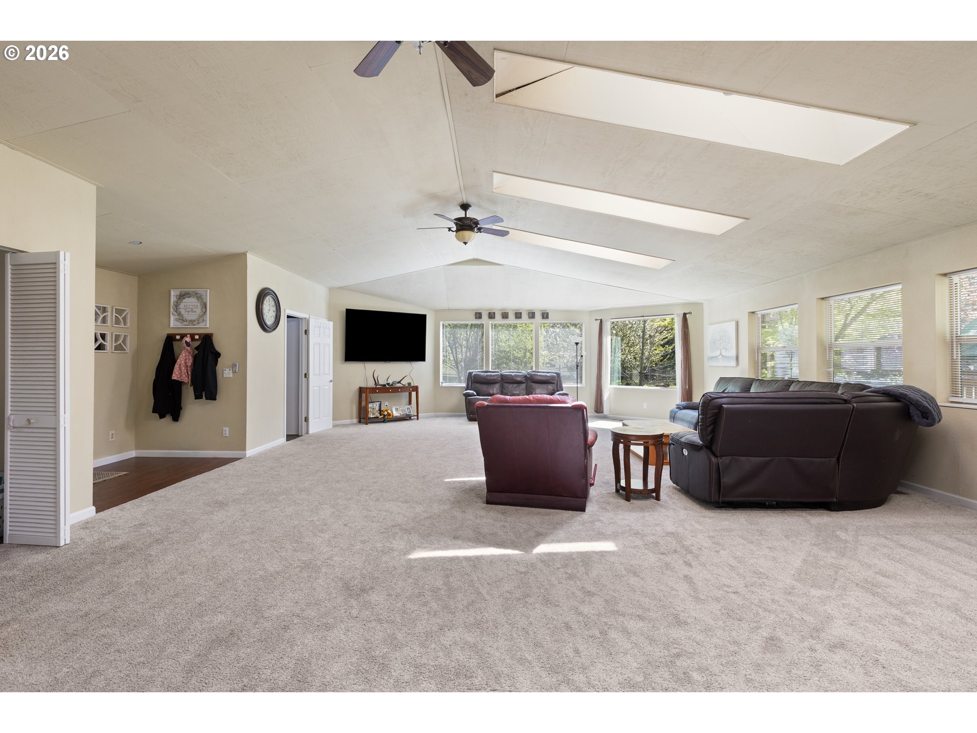 1293 Starveout Creek Rd Property Photo 15
