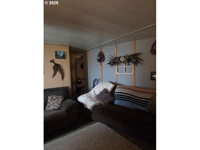 710 E Elm Ave Property Photo 8