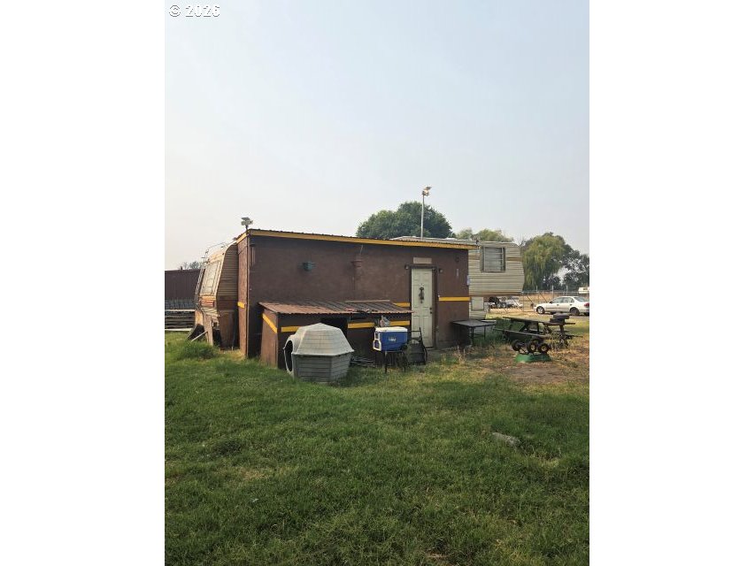 710 E Elm Ave Property Photo 17