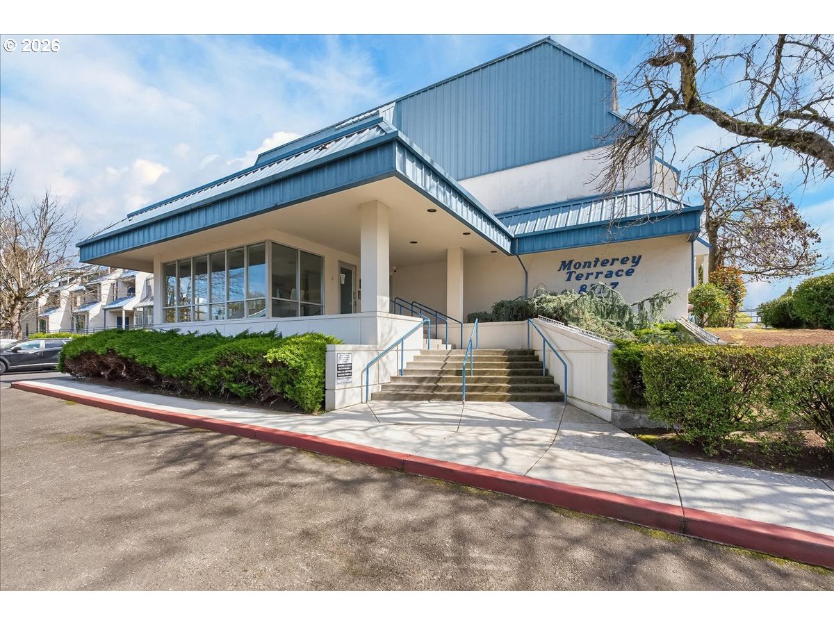 8717 Se Monterey Ave 304 Property Photo 1
