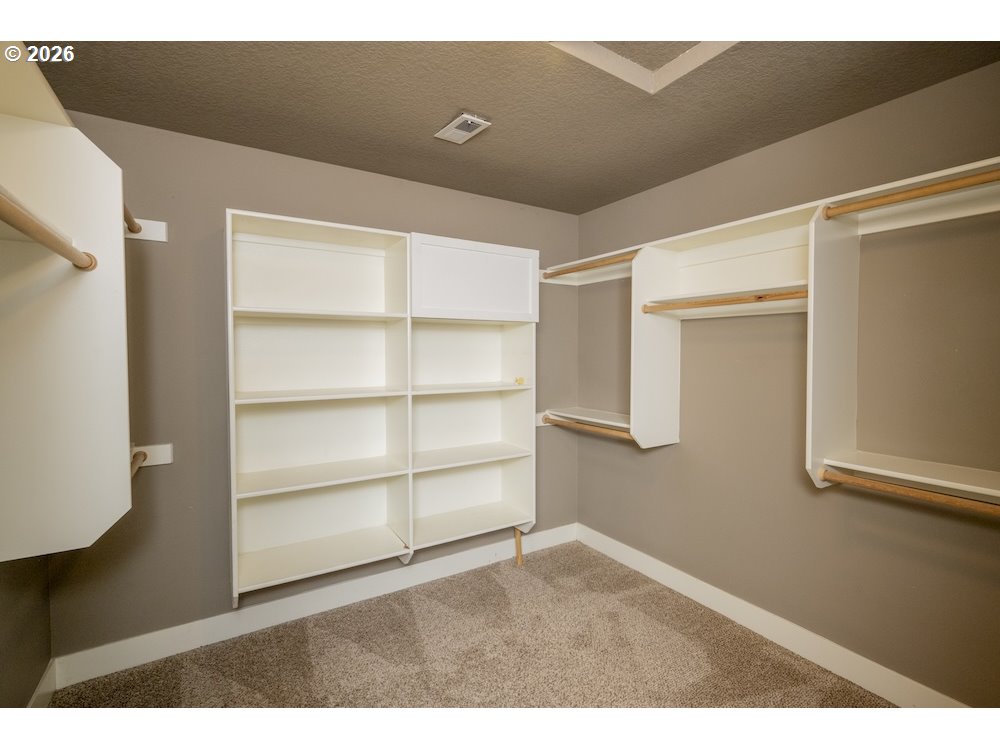 5545 N Harvard St Property Photo 29