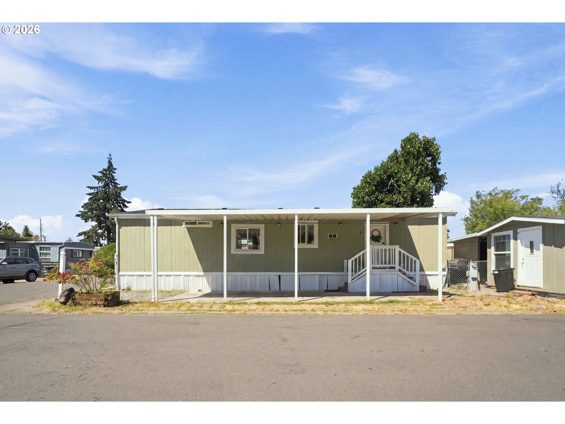 5335 Daisy St 101 Property Photo 2
