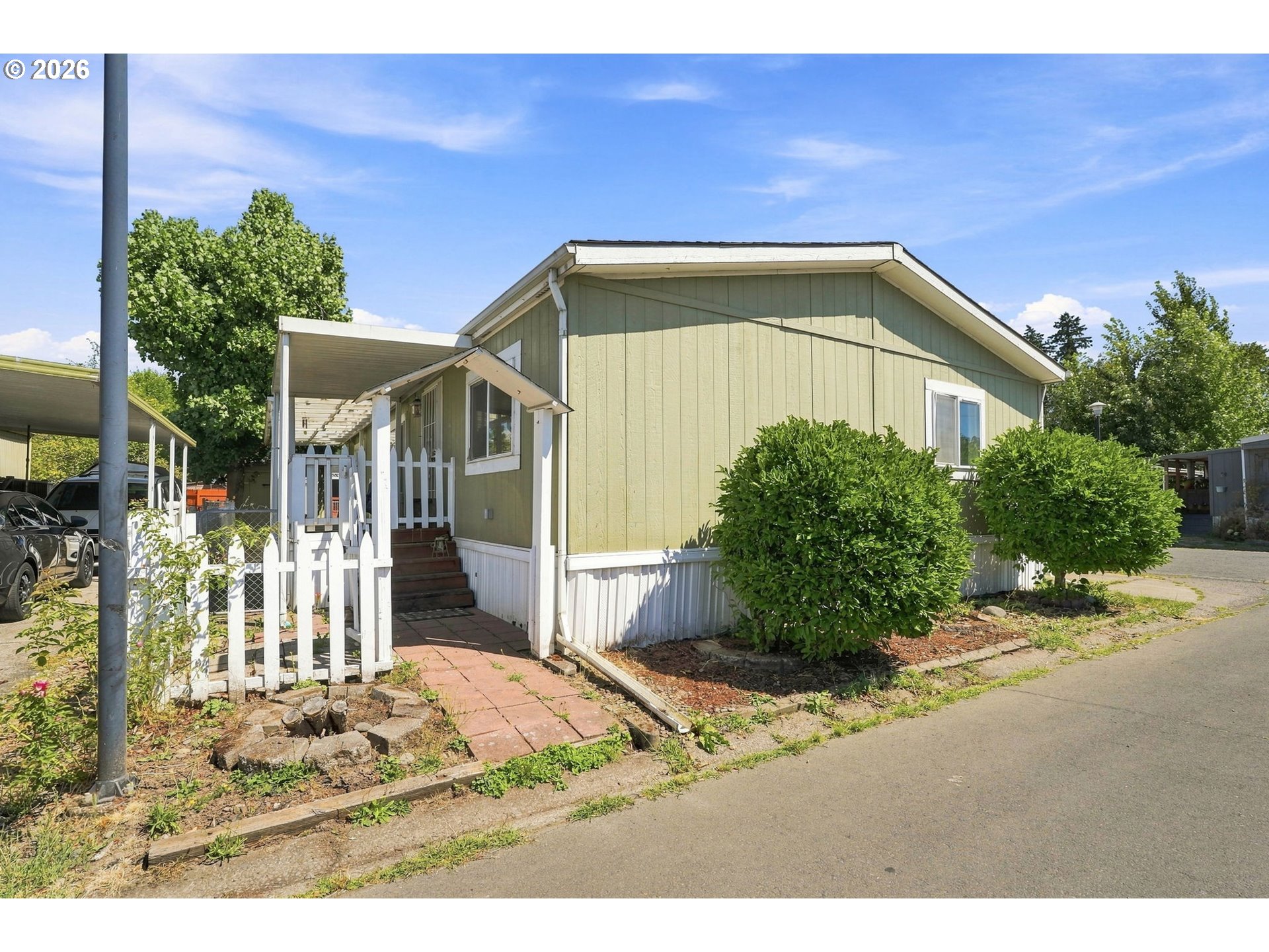 5335 Daisy St 101 Property Photo 3