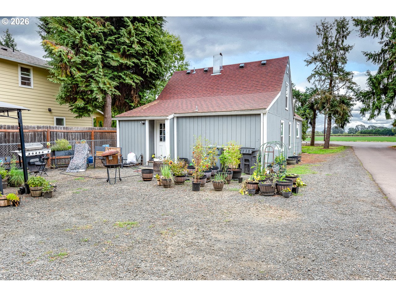4270 Ne Highway 20 Property Photo 2