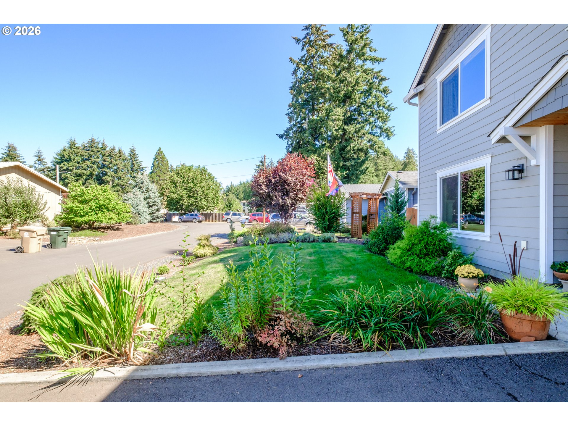 1873 Grape Loop Property Photo 4