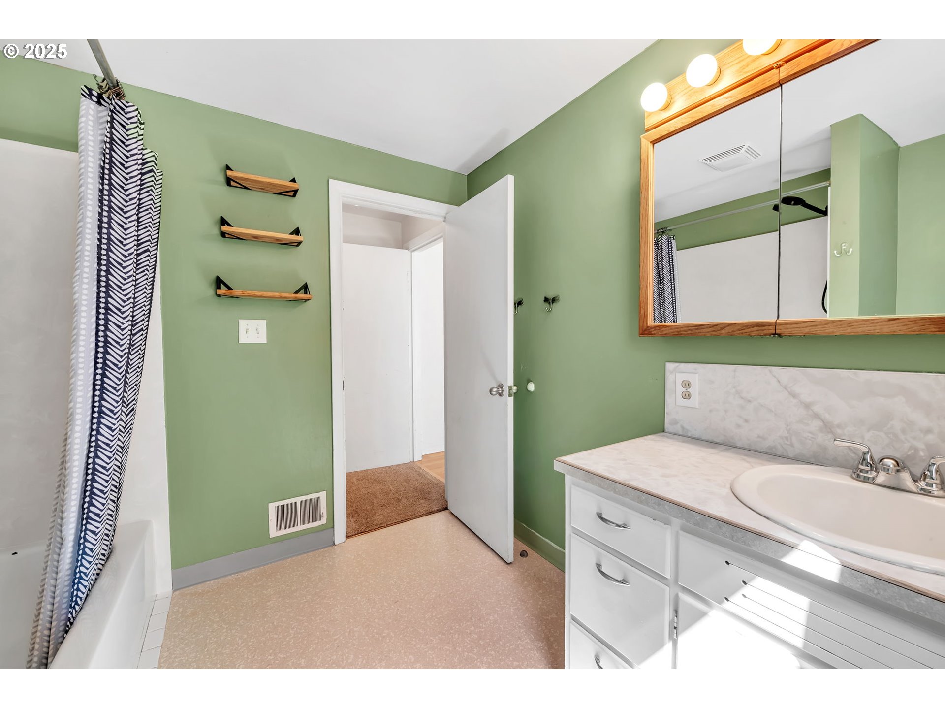 26900 Crow Rd Property Photo 30