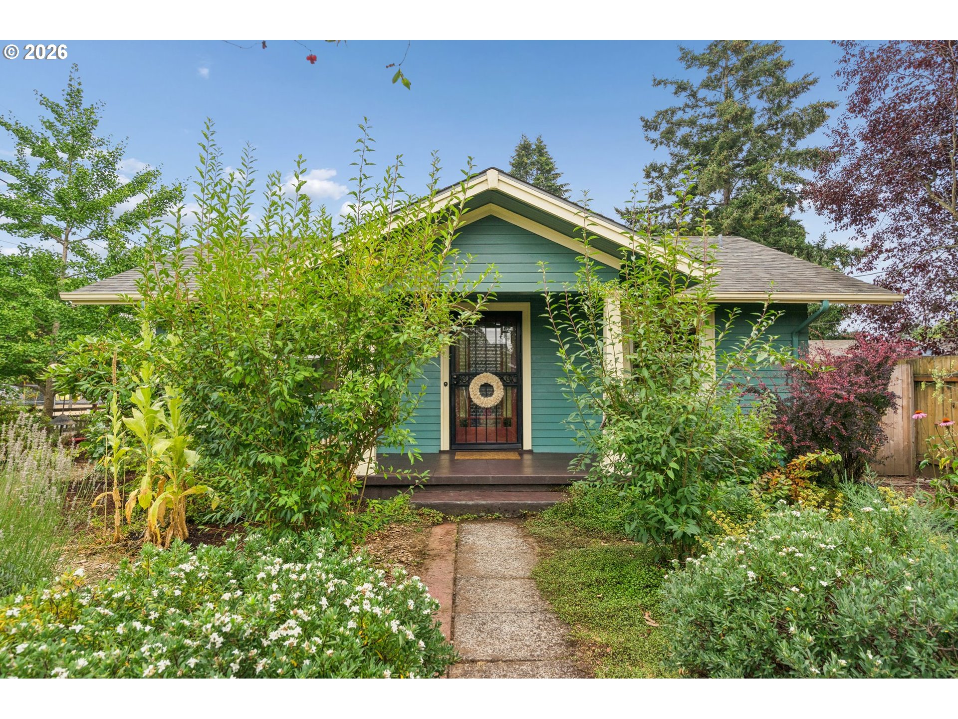5634 SE RURAL ST Property Photo 1