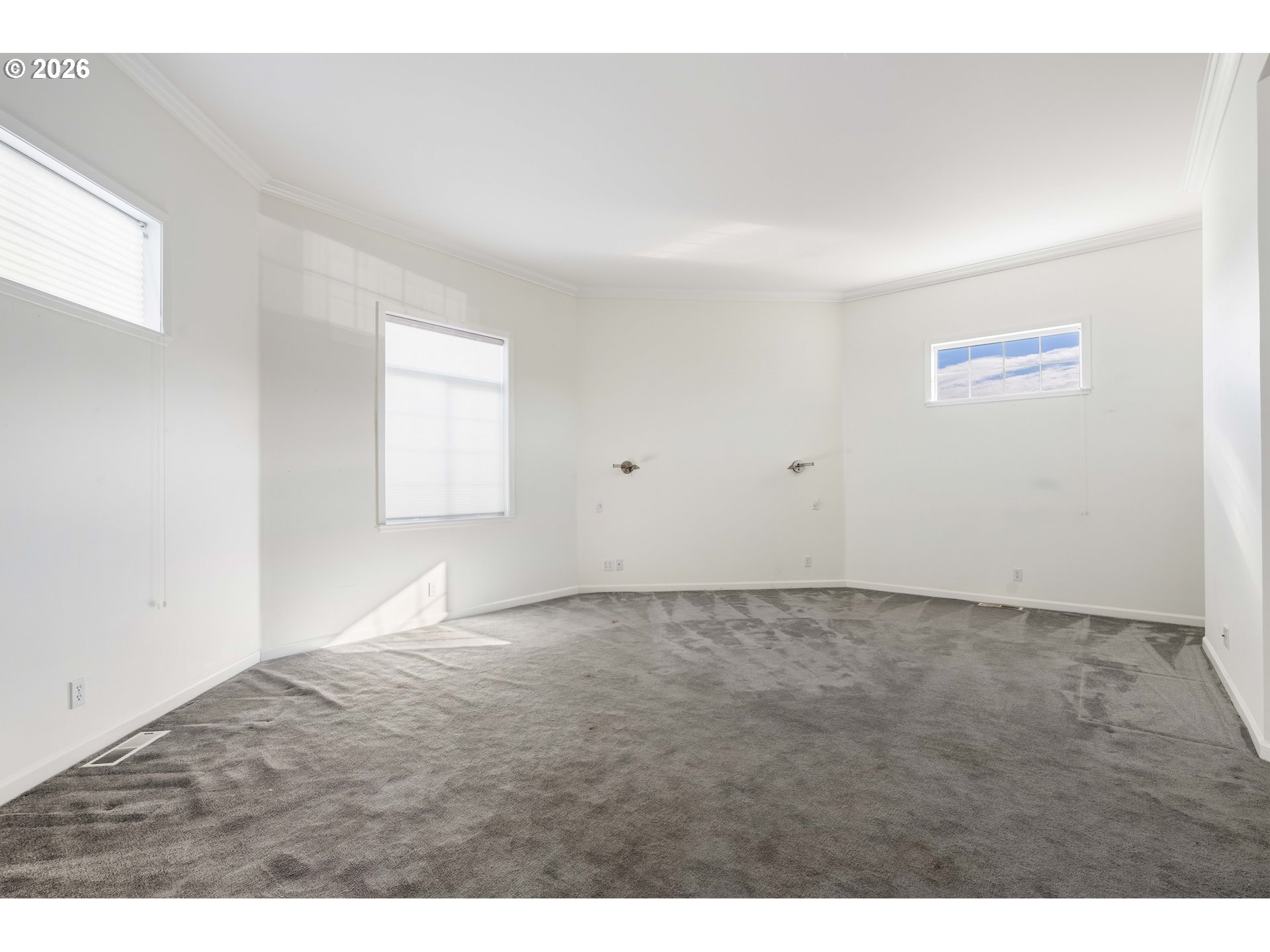 323 Madison Ave Property Photo 32