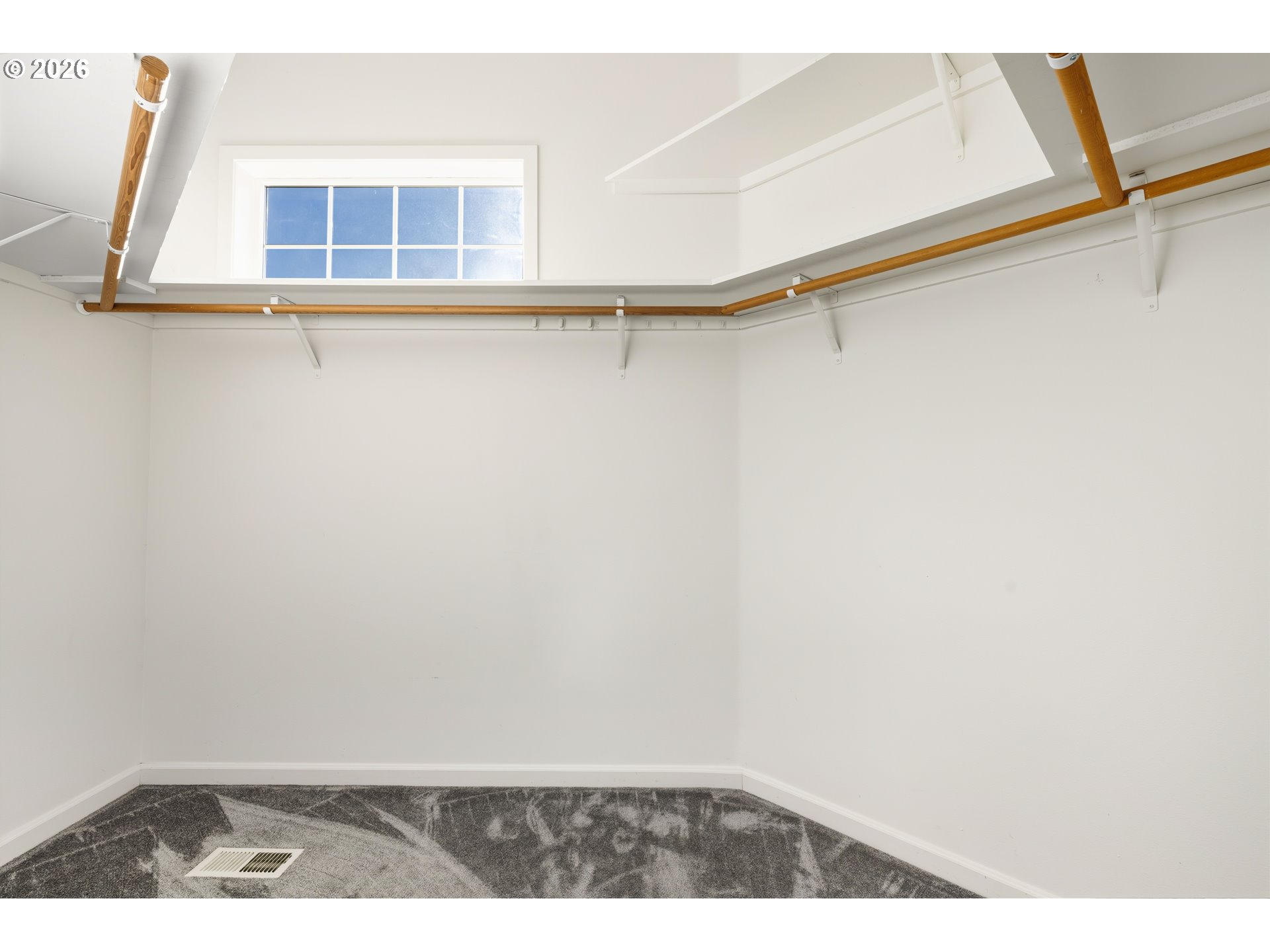 323 Madison Ave Property Photo 33